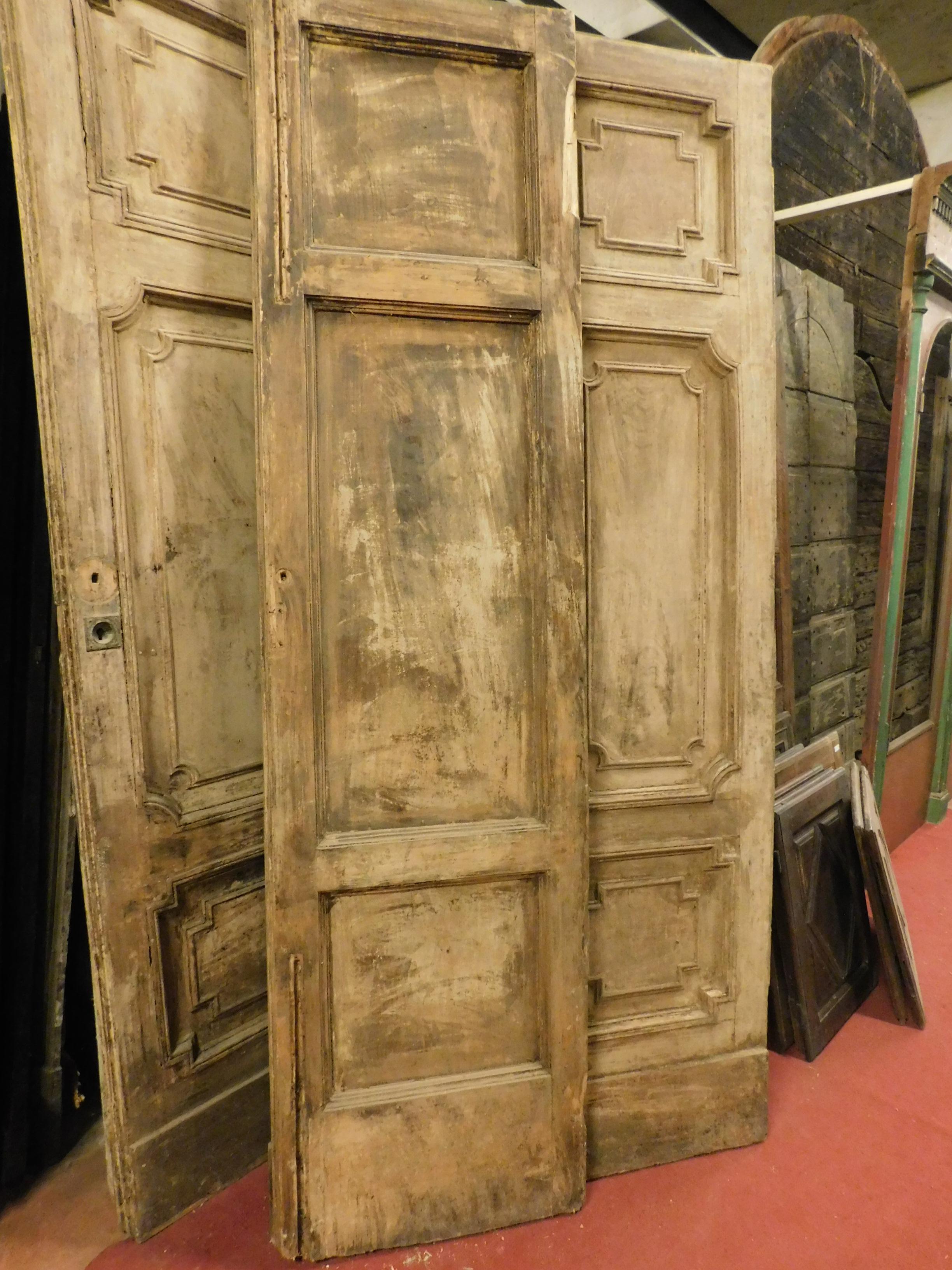 Antique Double Doors in Light Fir Wood, Sculpted Style Louis XVI, 1700, Italy 6