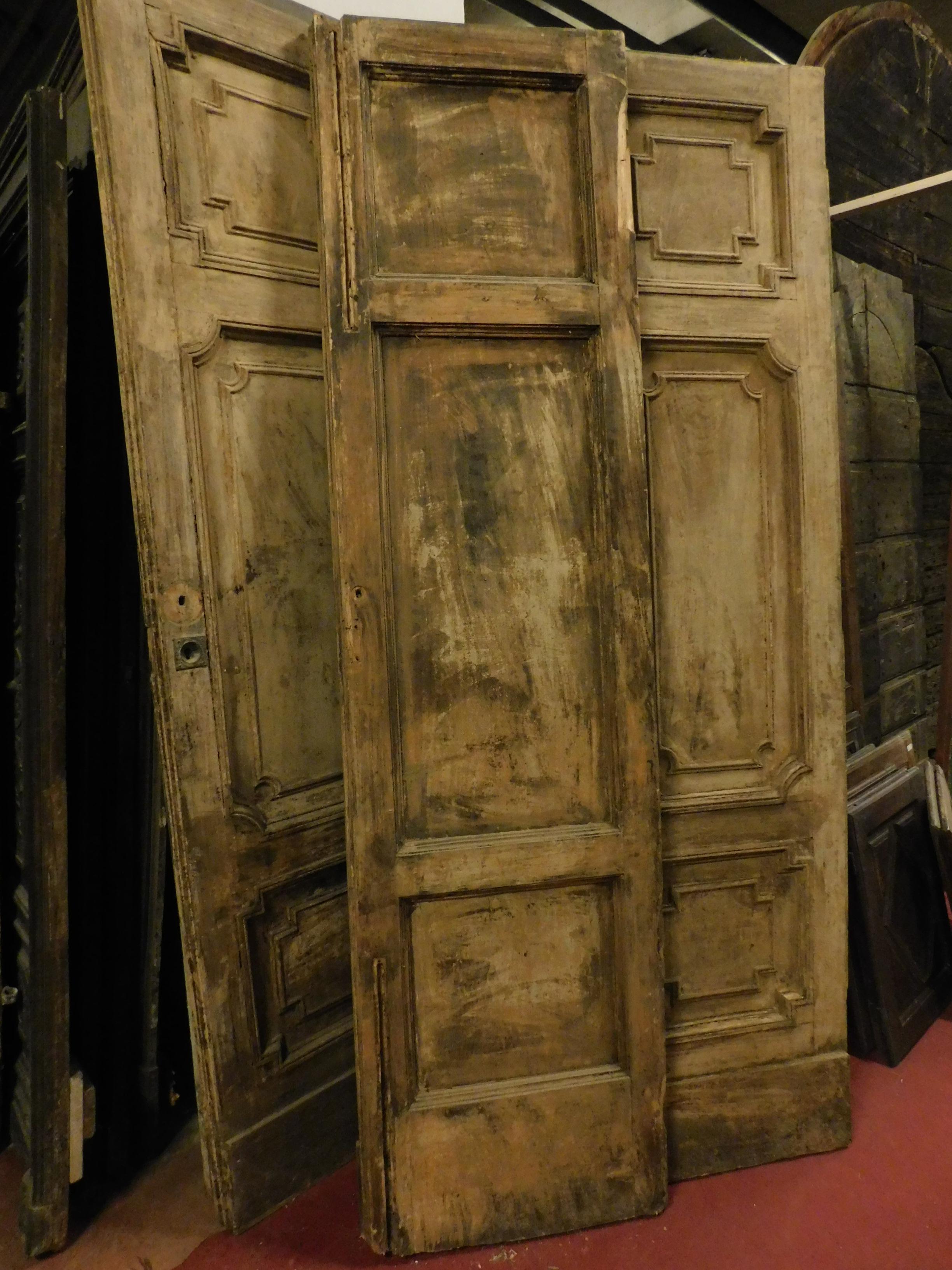 Antique Double Doors in Light Fir Wood, Sculpted Style Louis XVI, 1700, Italy 7