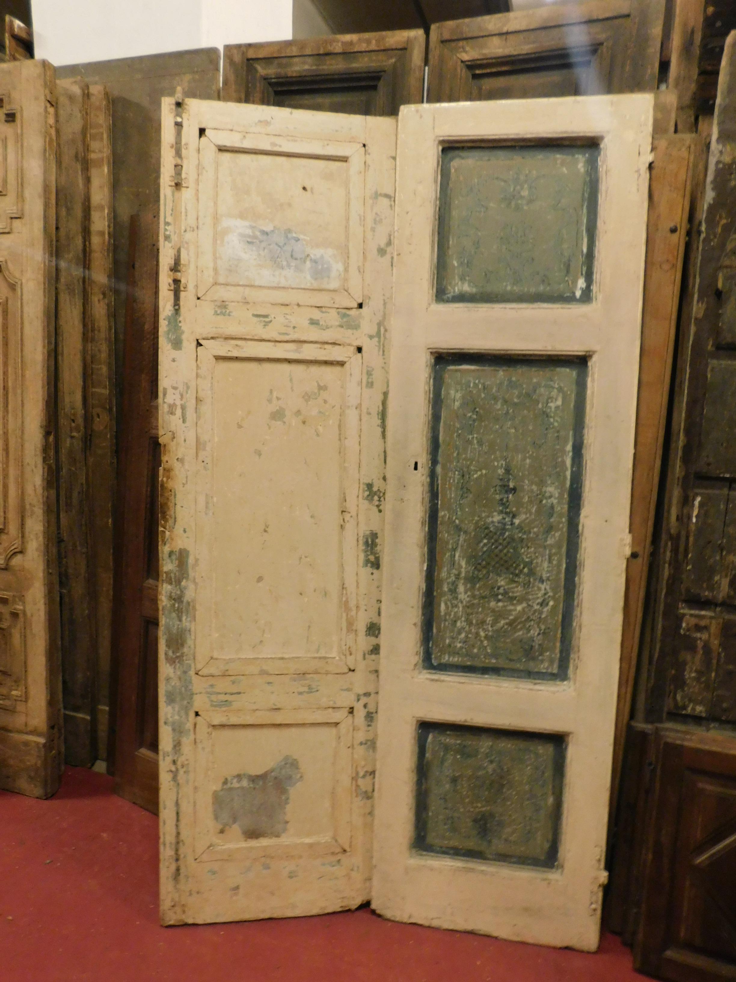 18th Century Antique Double Doors in White and Blue Lacquered Wood, 1700, Italy