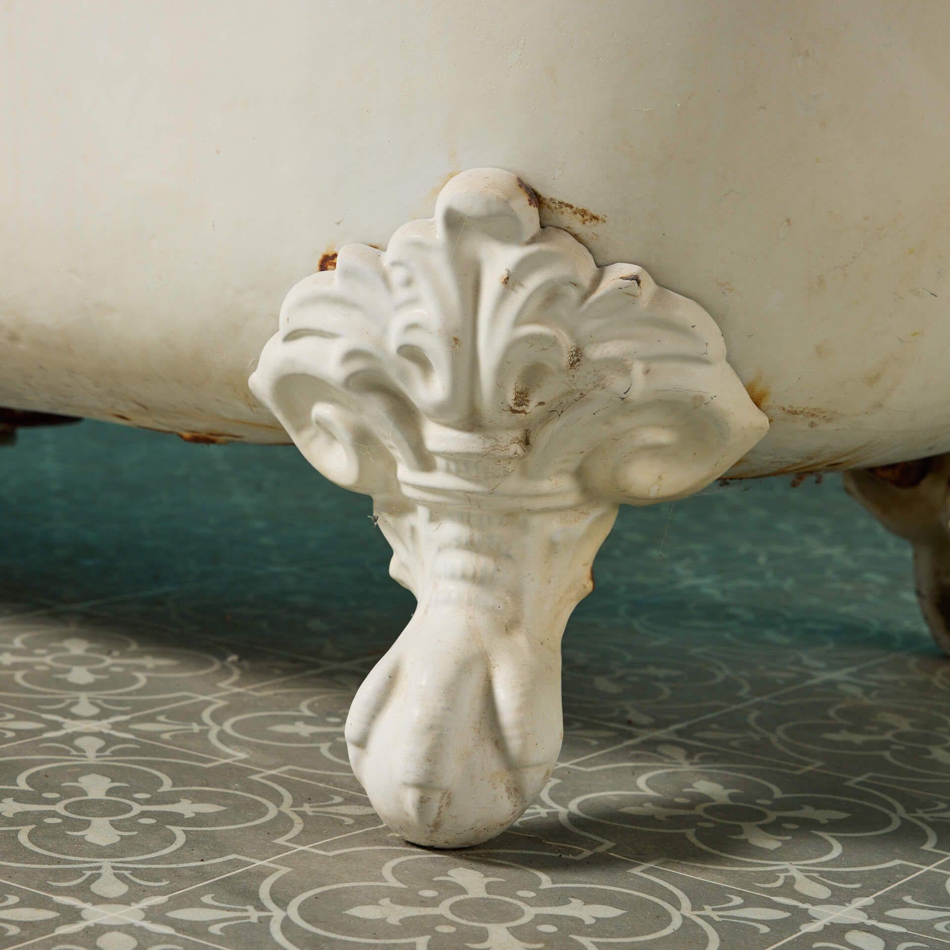 Ceramic Antique Double Ended Bathtub with Ball and Claw Feet by George Jennings For Sale