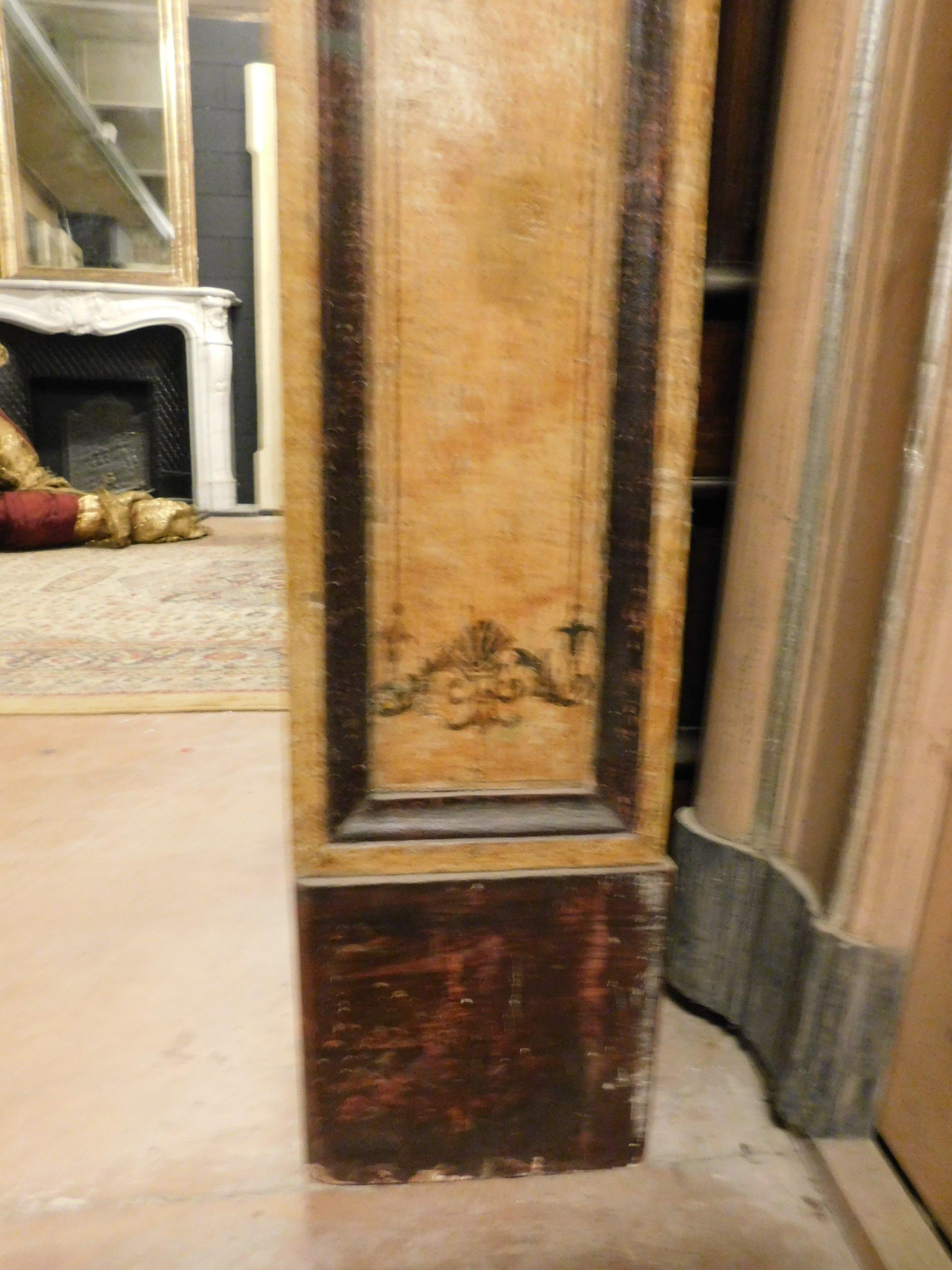Antique Double Frame, Orange Faux Marble Lacquered Arch, 19th Century, Italy In Good Condition For Sale In Cuneo, Italy (CN)