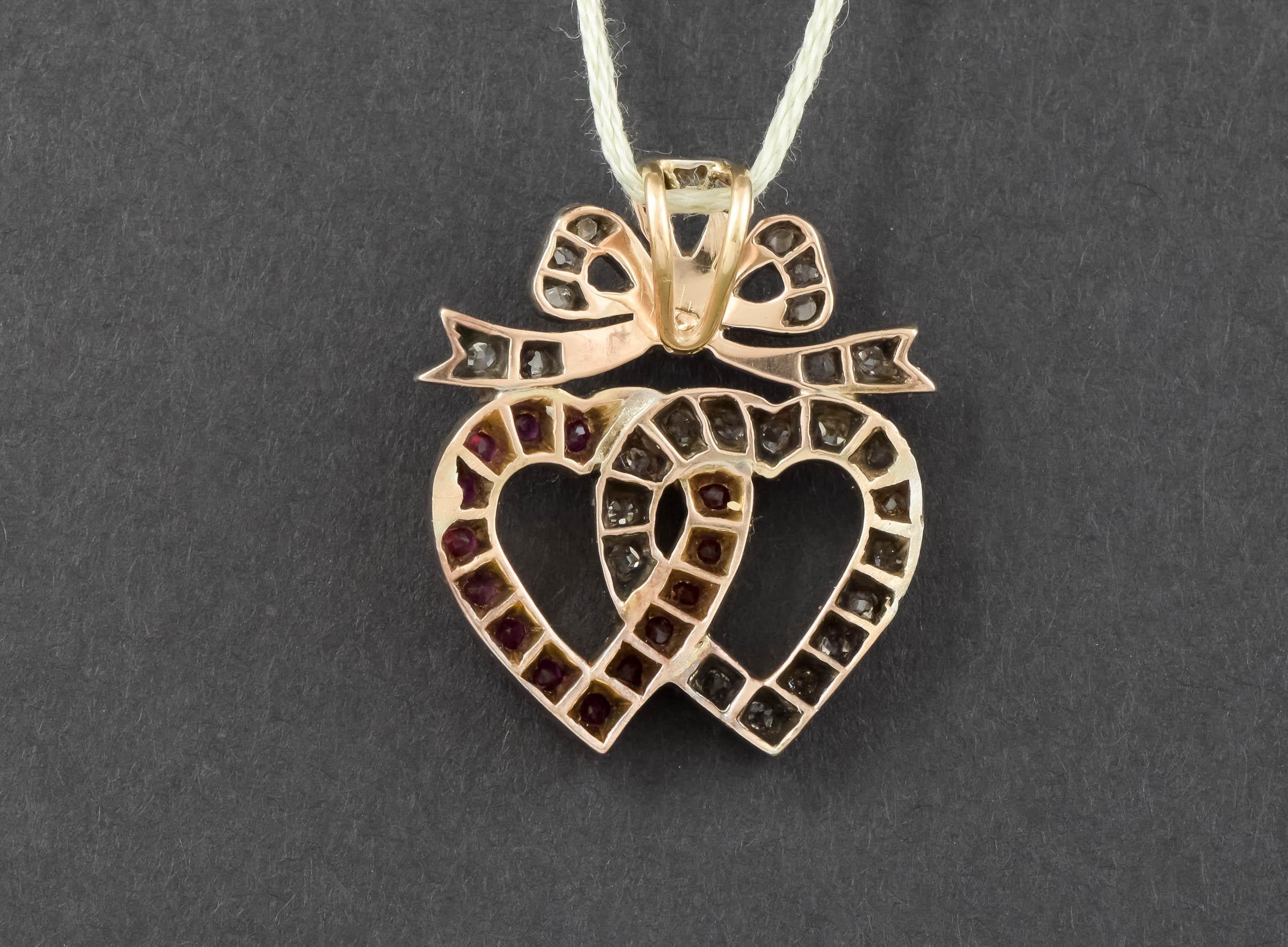 Antique Double Heart Pendant with Diamond & Rubies - approx 1.04 tcw For Sale 5