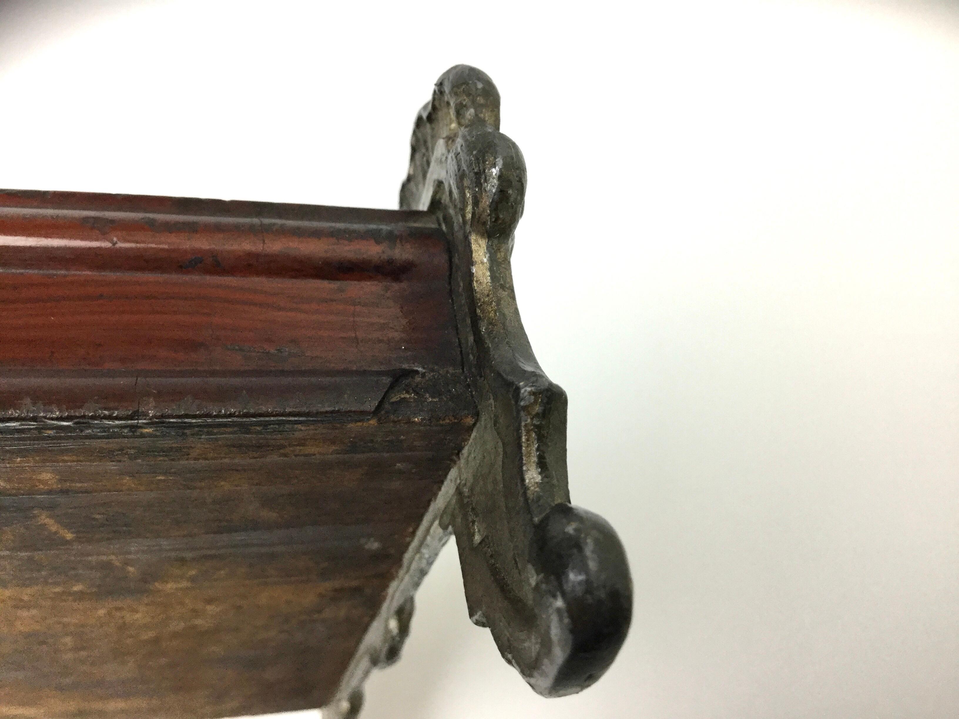 Ancien encrier de bureau à double encrier en bois et Irion avec poignée 5