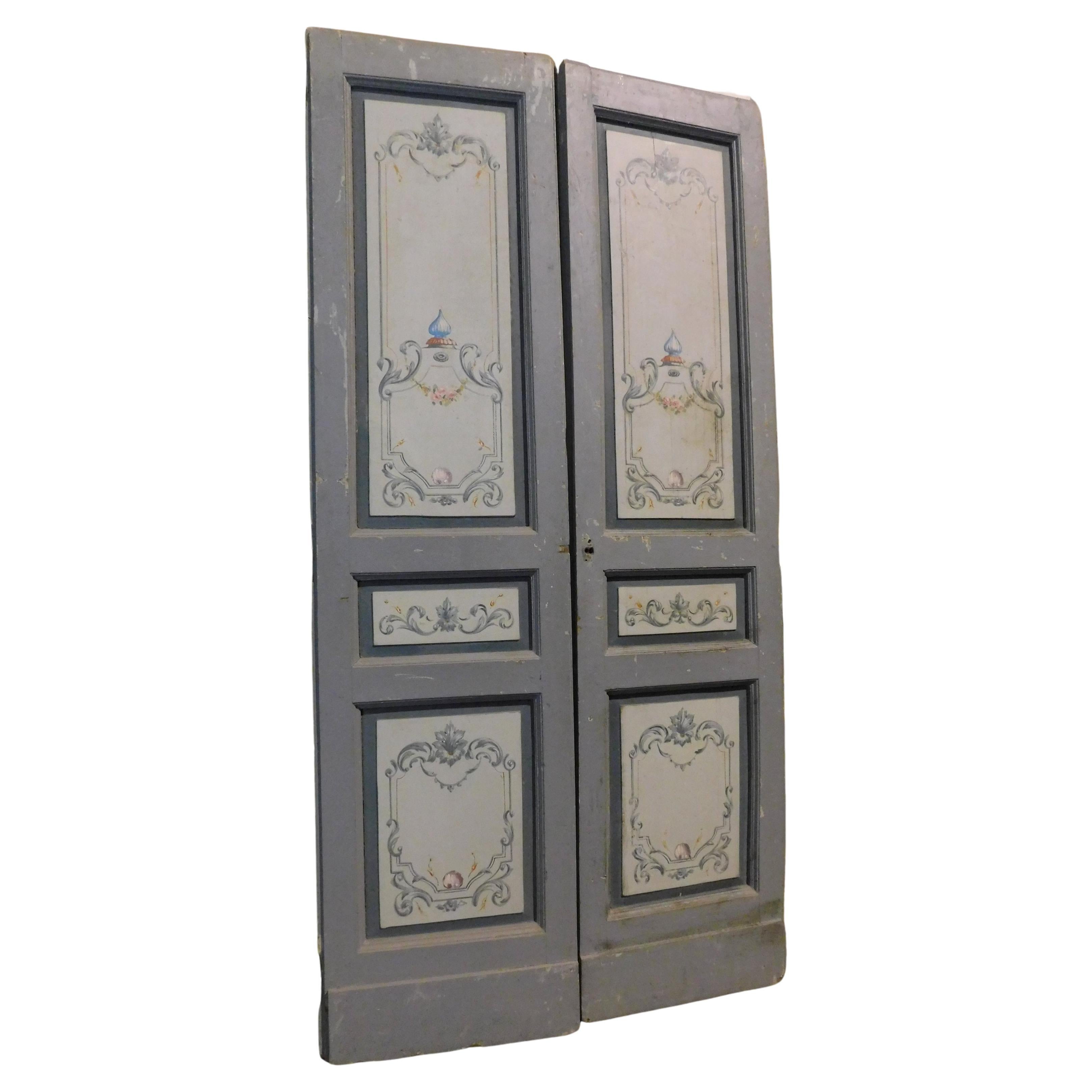 Porte d'intérieur ancienne à double porte, fond gris/bleu peint, Italie, 19ème siècle