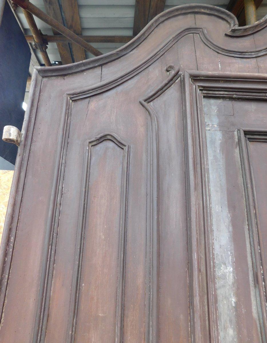 Antique double-sided entrance door in carved walnut, 18th century Italy For Sale 2