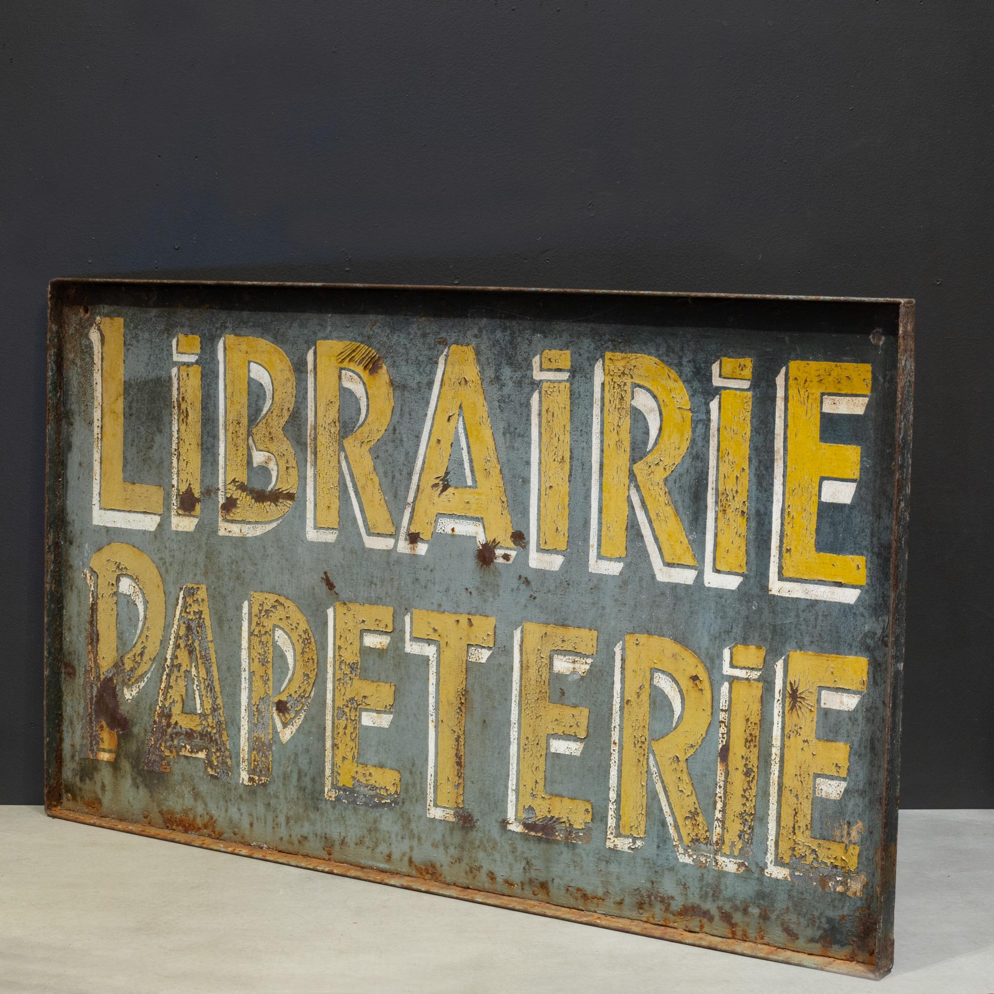 ABOUT

An original double-sided metal French librairie (bookshop) papeterie (stationary store) sign.

    CREATOR Unknown.
    DATE OF MANUFACTURE c.1930-1940. 
    MATERIALS AND TECHNIQUES Metal.
    CONDITION Good. Wear consistent with age and