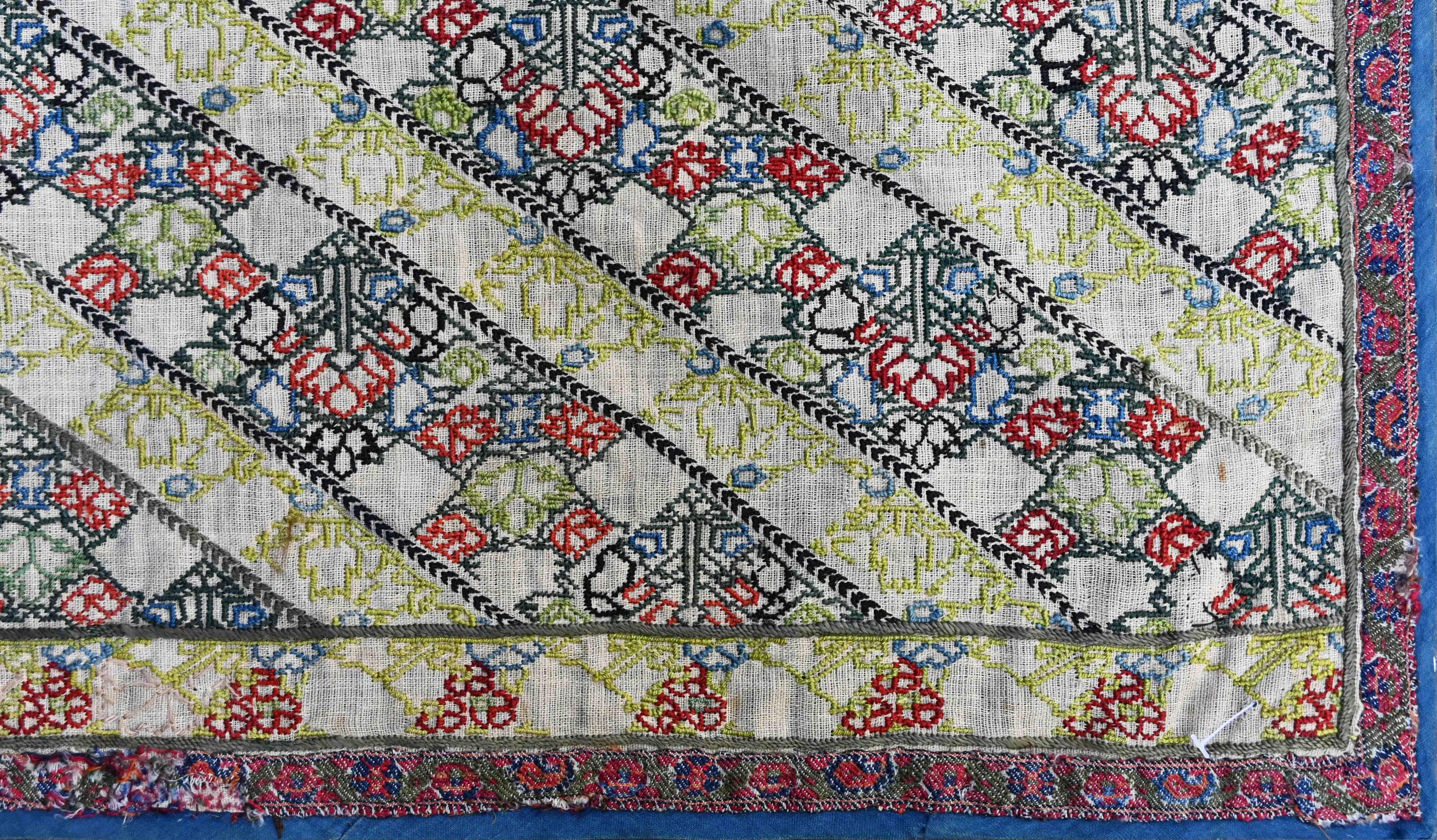 Textiles anciens à double face du 19ème siècle, Broderie - N° 1449 Excellent état - En vente à Paris, FR