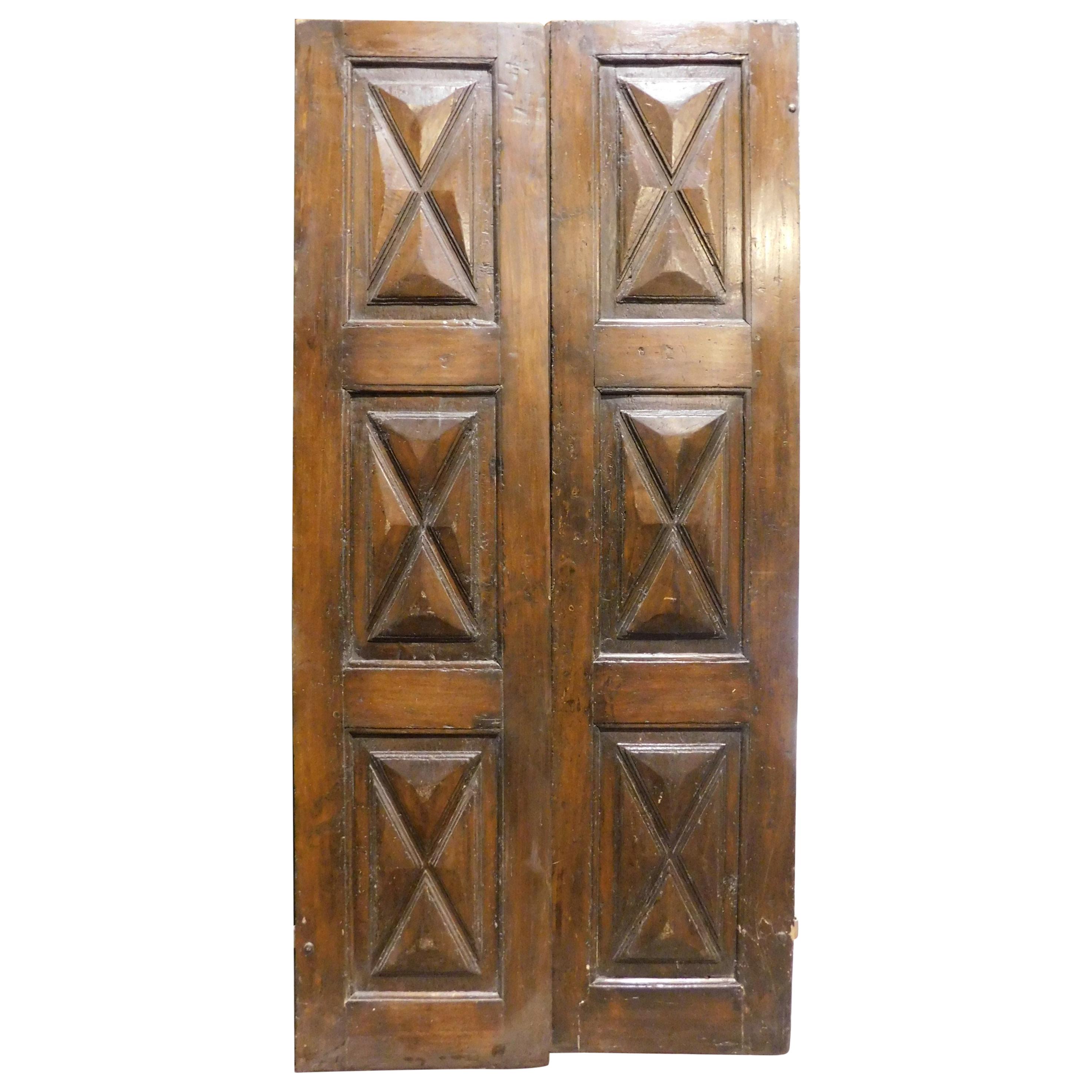 Antique Double Wings Poplar Door, Carved Diamond Point, 17th Century, Italy