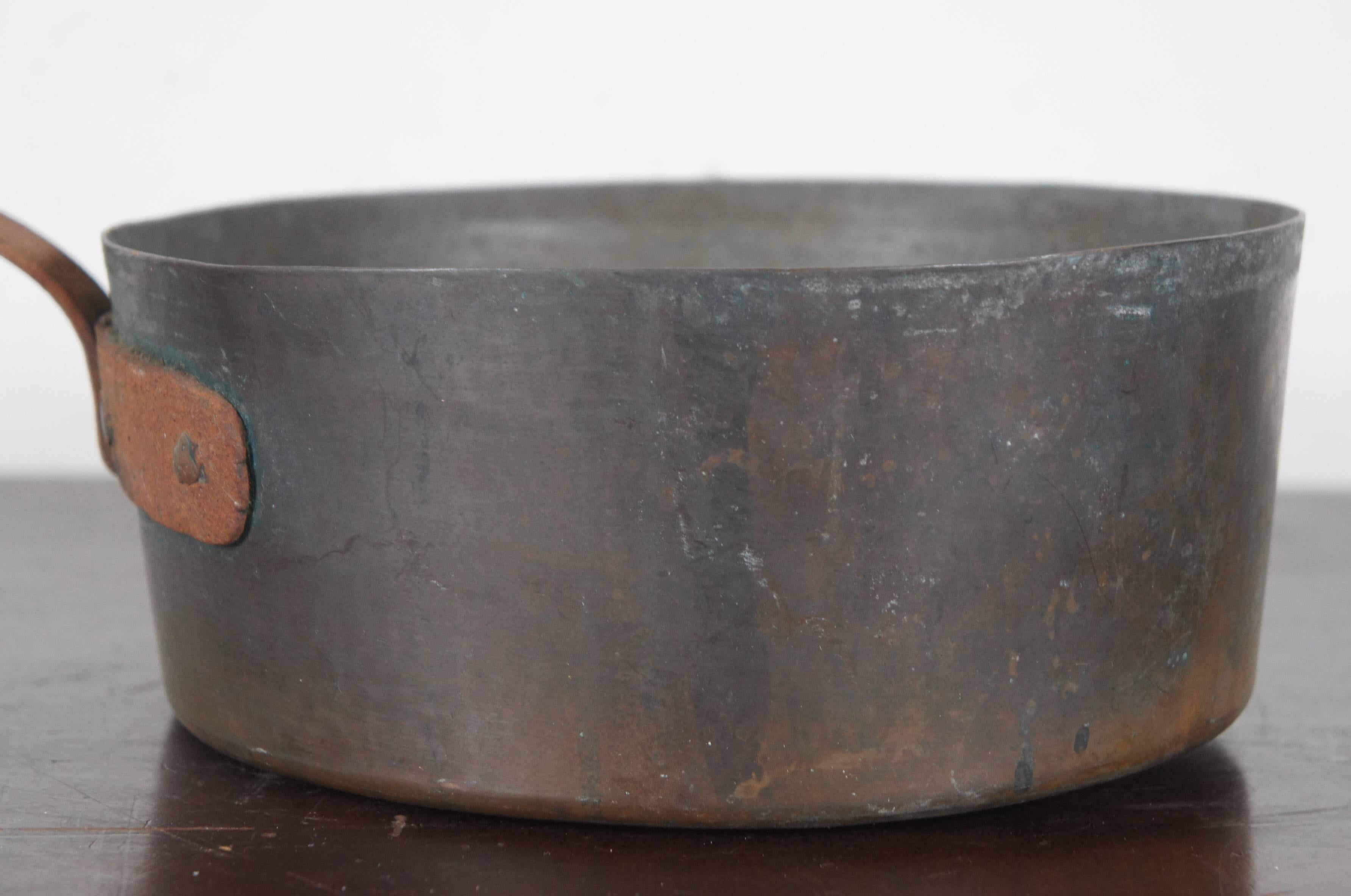 Antique Dovetailed Copper Cook Pot Sauce Saute Pan Iron Handle 5 Qt VHM For Sale 1