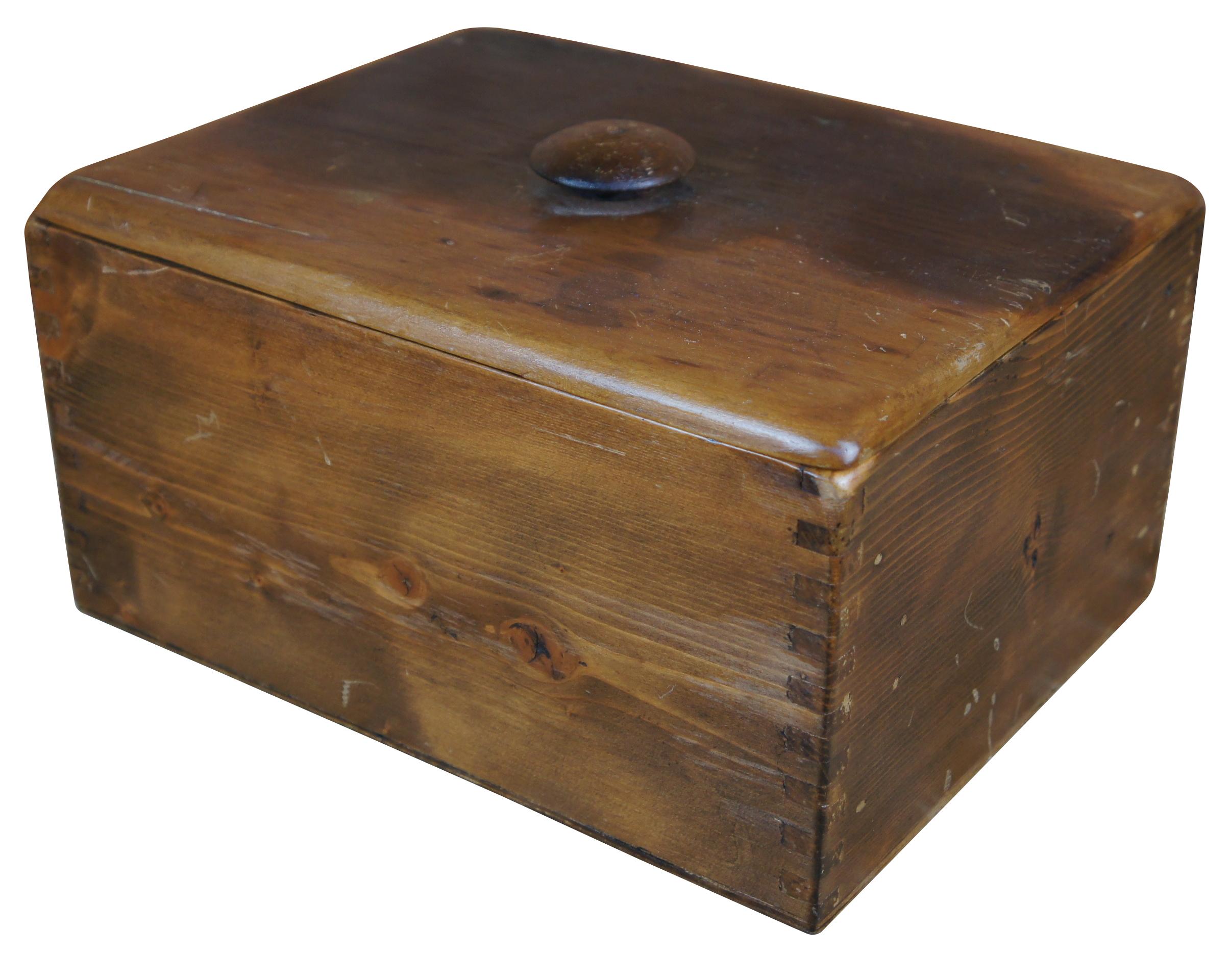 Primitive Antique Dovetailed Pine Farmhouse Lidded Keepsake Storage Letter Box