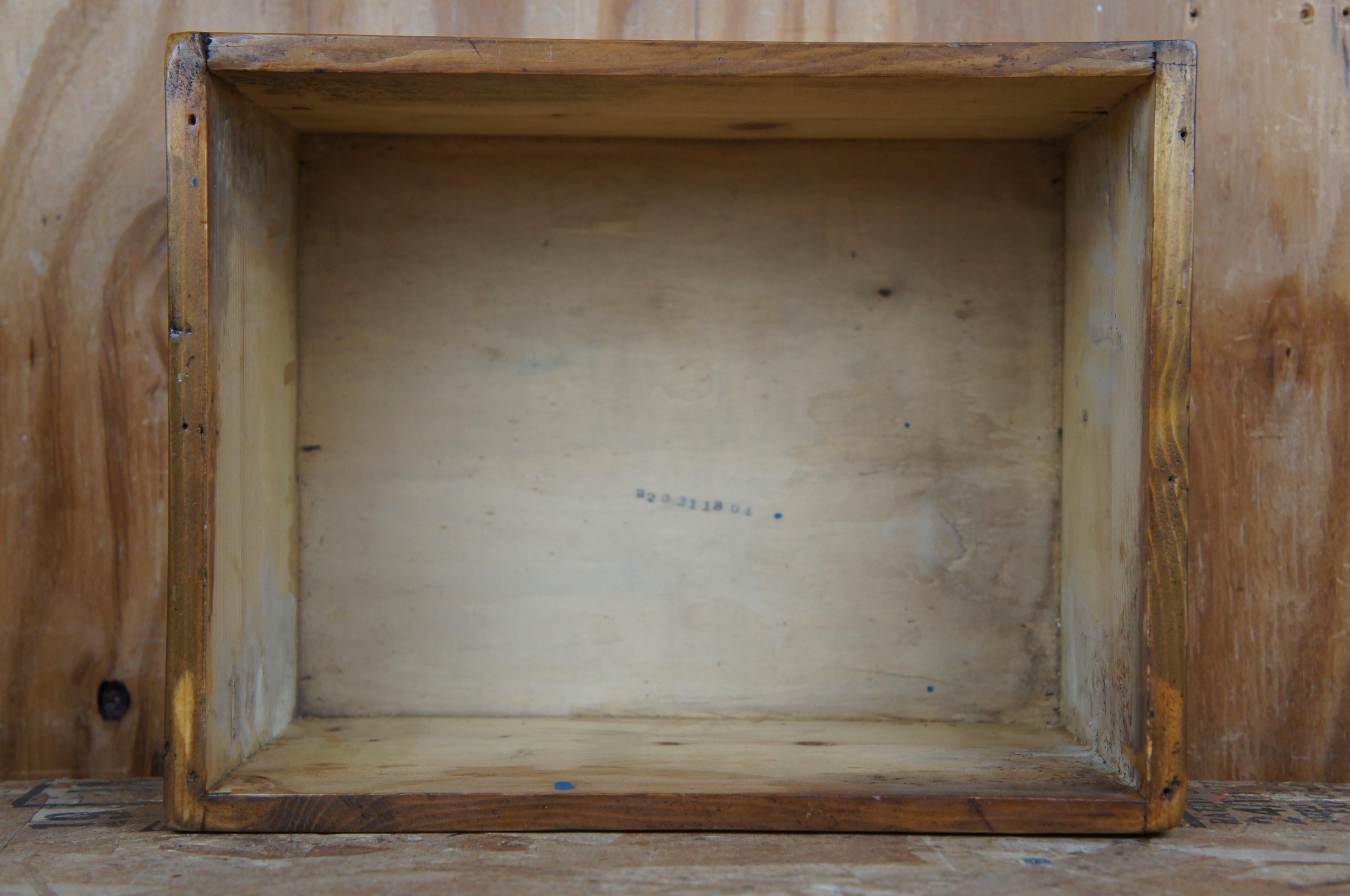 19th Century Antique Dovetailed Pine Farmhouse Lidded Keepsake Storage Letter Box