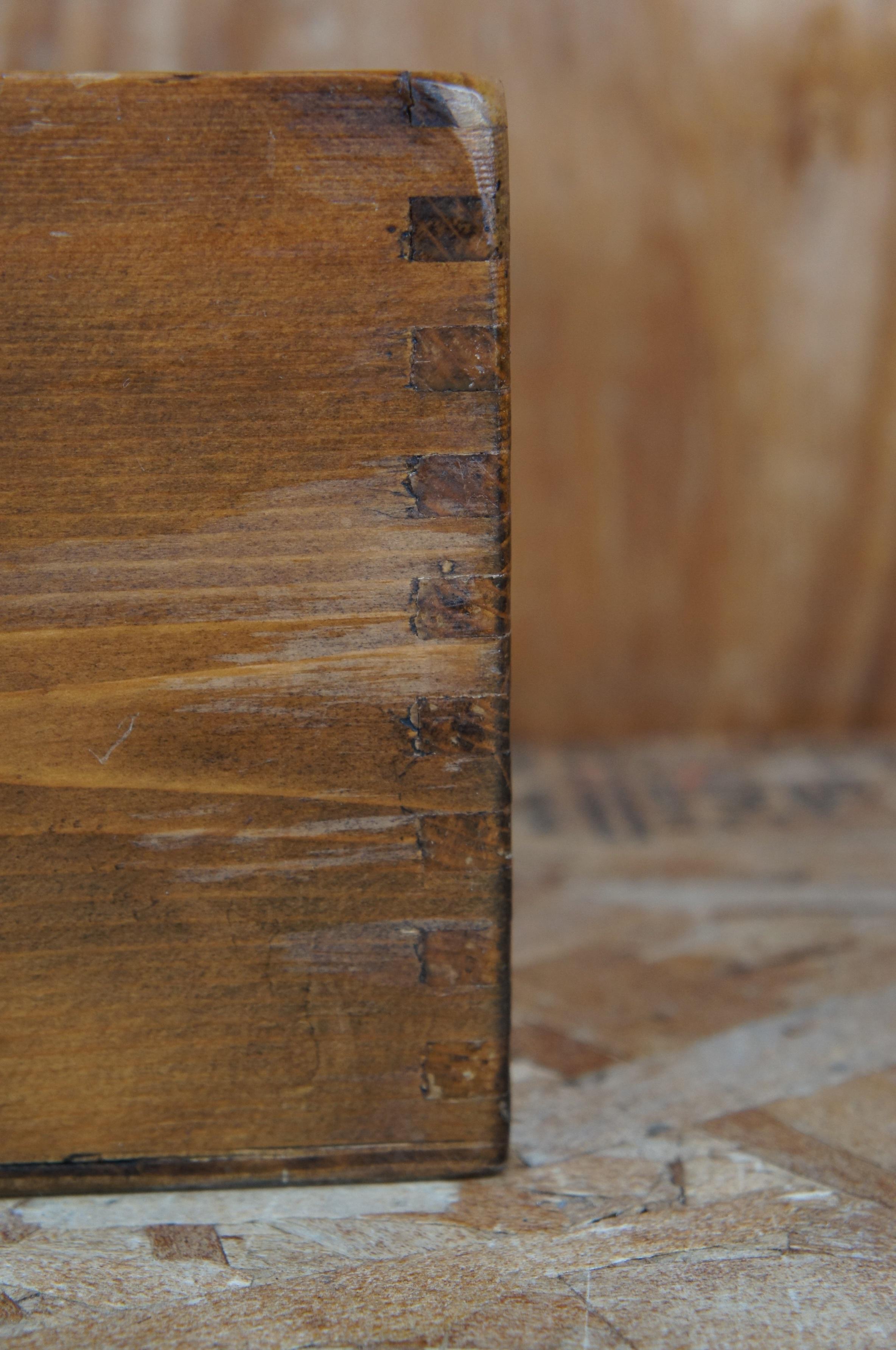 Antique Dovetailed Pine Farmhouse Lidded Keepsake Storage Letter Box 2