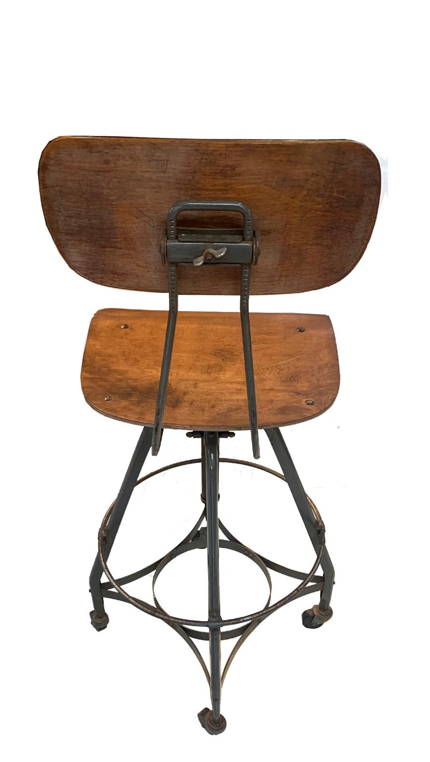 Antique Drafting Stool Adjustable In Good Condition In Sag Harbor, NY