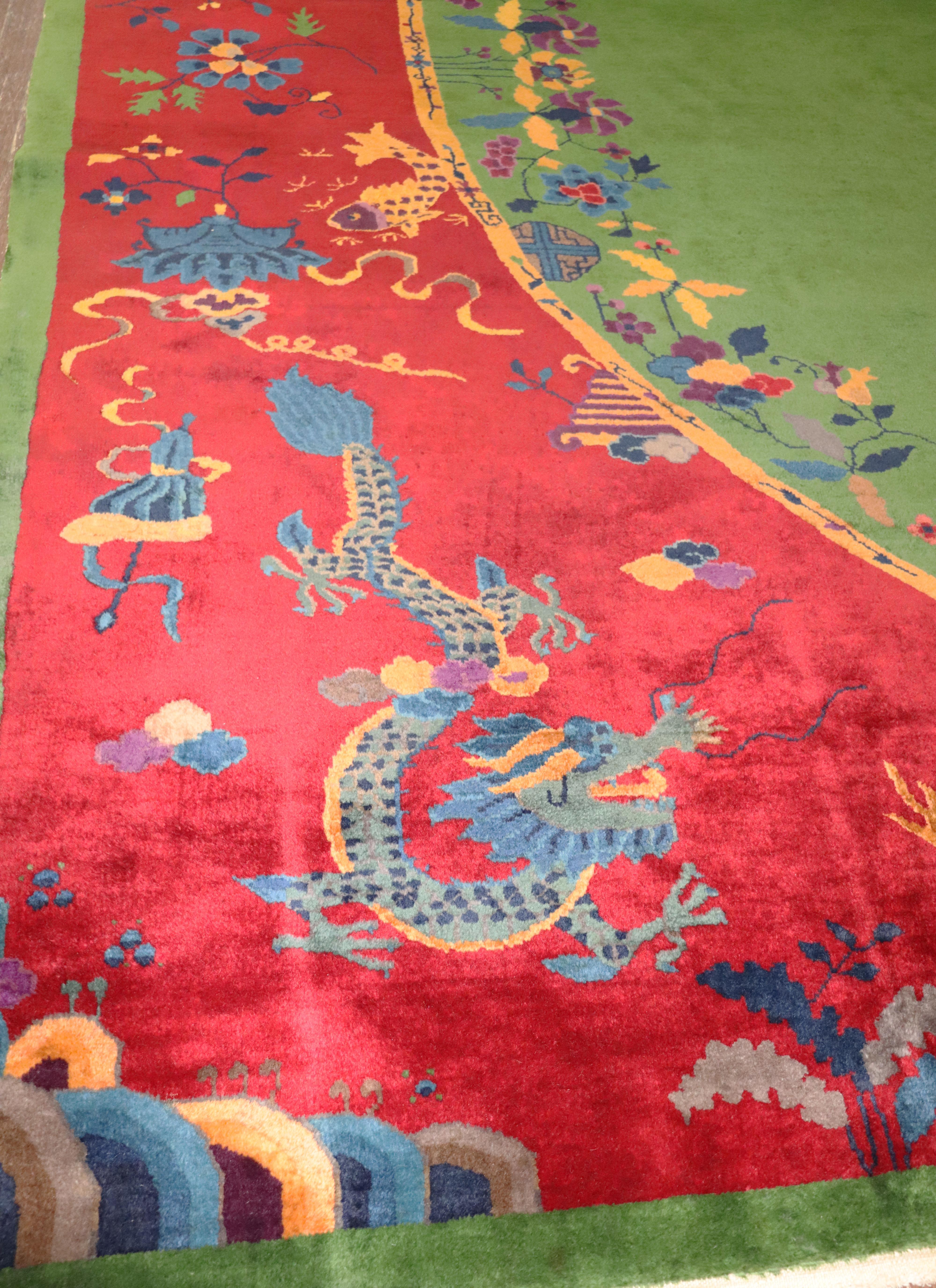 Wool Antique Dragon Art Deco Chinese Carpet, Early 20th Century, 8'9