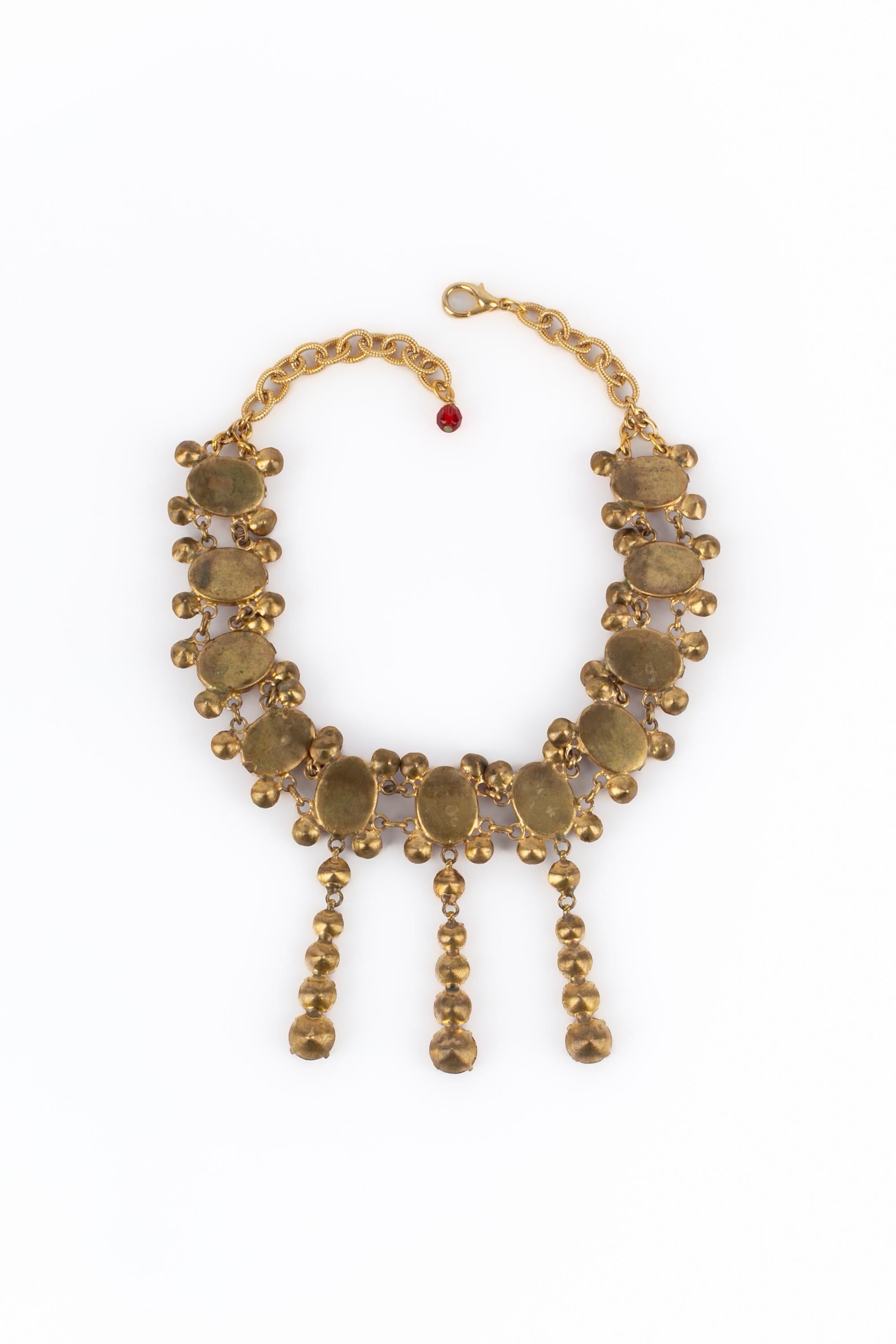 Collana antica drammatica In condizioni buone in vendita a SAINT-OUEN-SUR-SEINE, FR