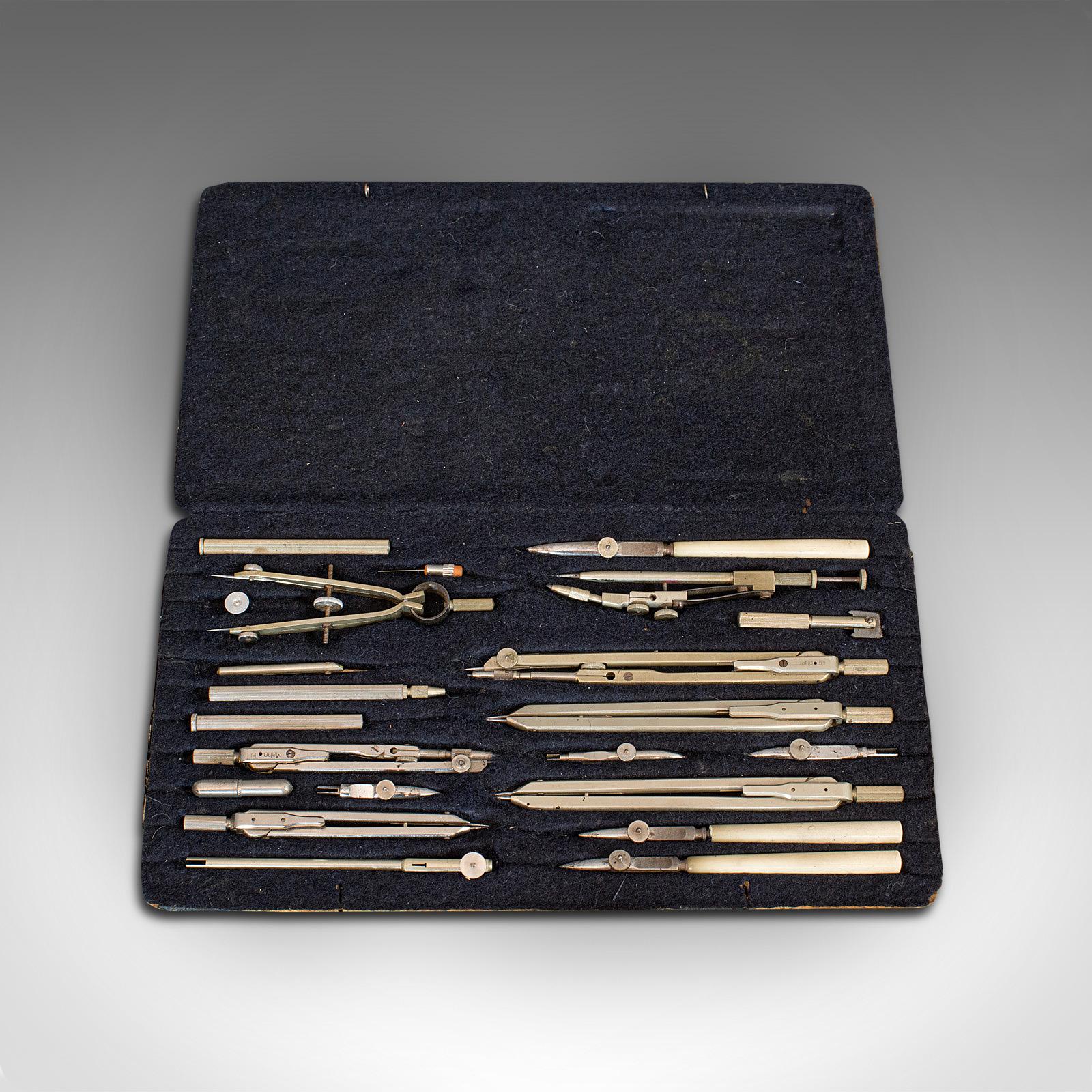 This is an antique draughtsman's instrument set. A German, silver nickel technical drawing case by Maho Prazision, dating to the Edwardian period, circa 1910.

Superb, comprehensive set of German instruments
Displaying a desirable aged