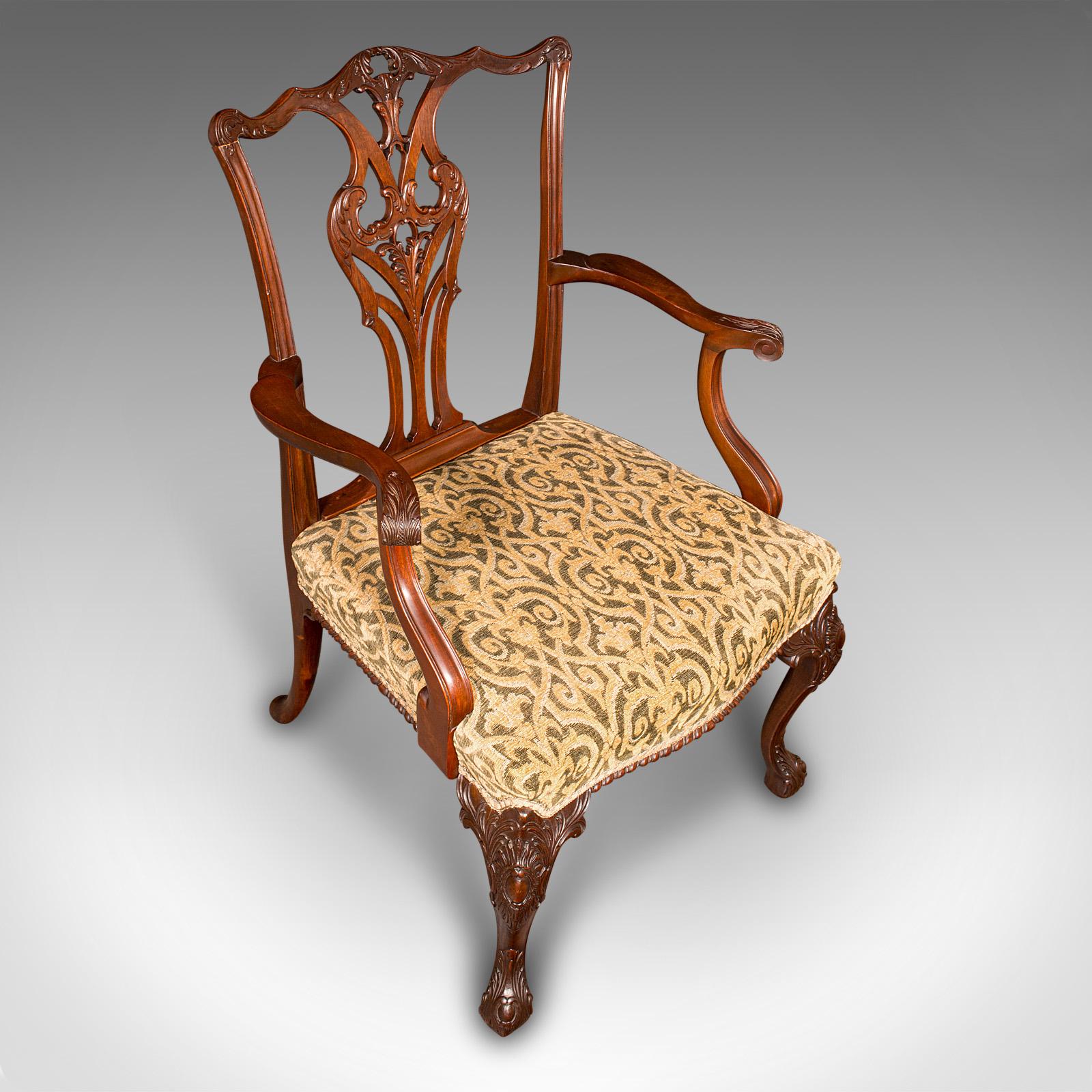 Antiker Zeichnungszimmersessel, englisch, Elbow Chair, Chippendale Revival, um 1900 (19. Jahrhundert) im Angebot