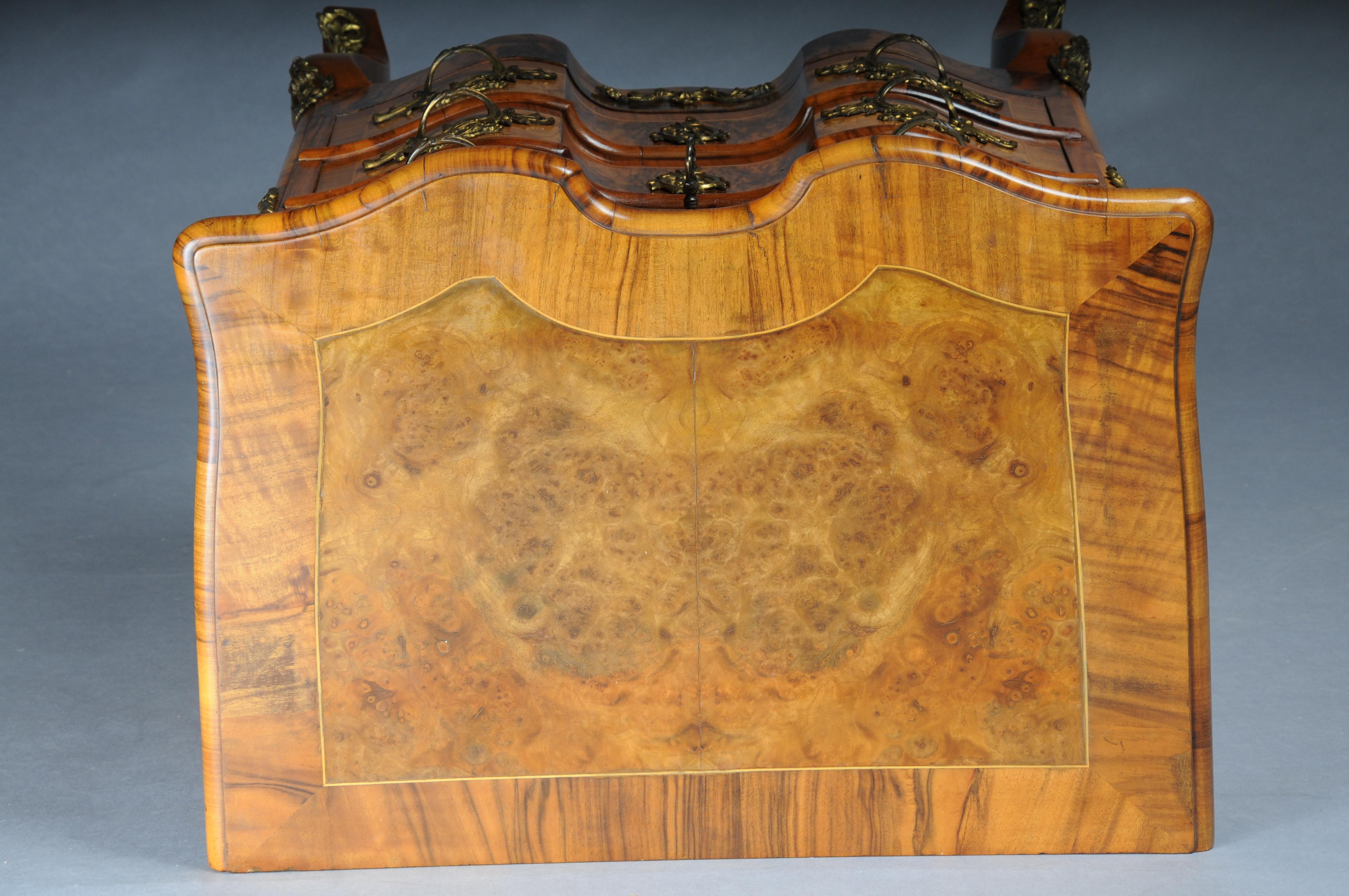 Antica cassettiera di Dresda, in Oak con impiallacciatura in noce, 1870 ca. in vendita 10