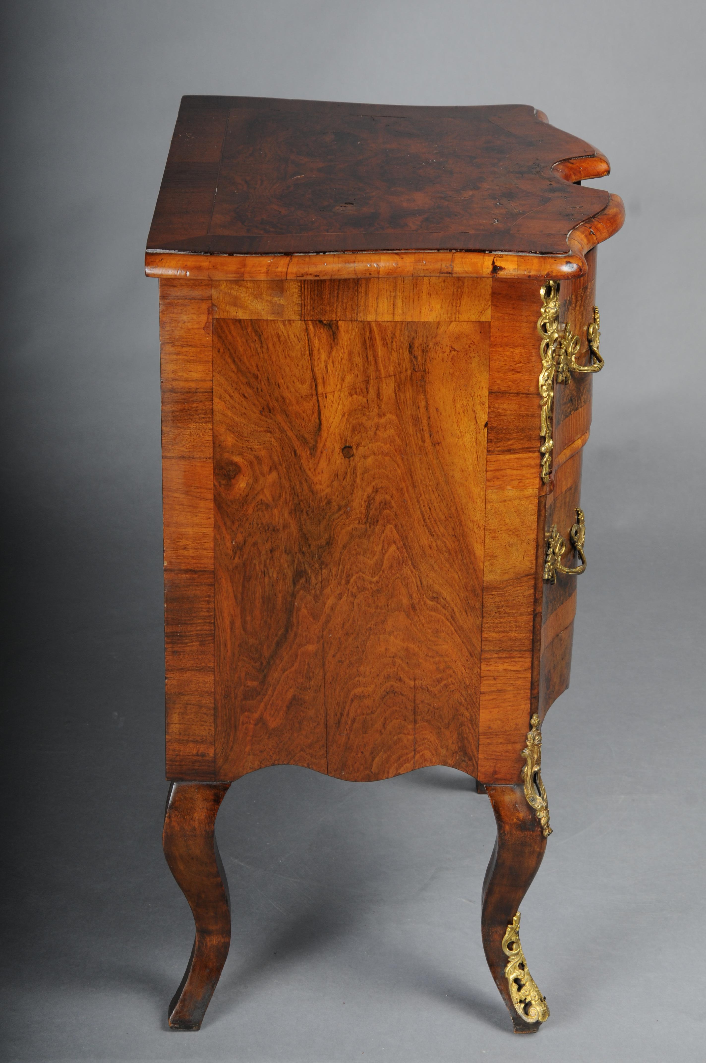 Ottone Antica cassettiera di Dresda, in Oak con impiallacciatura in noce, 1870 ca. in vendita
