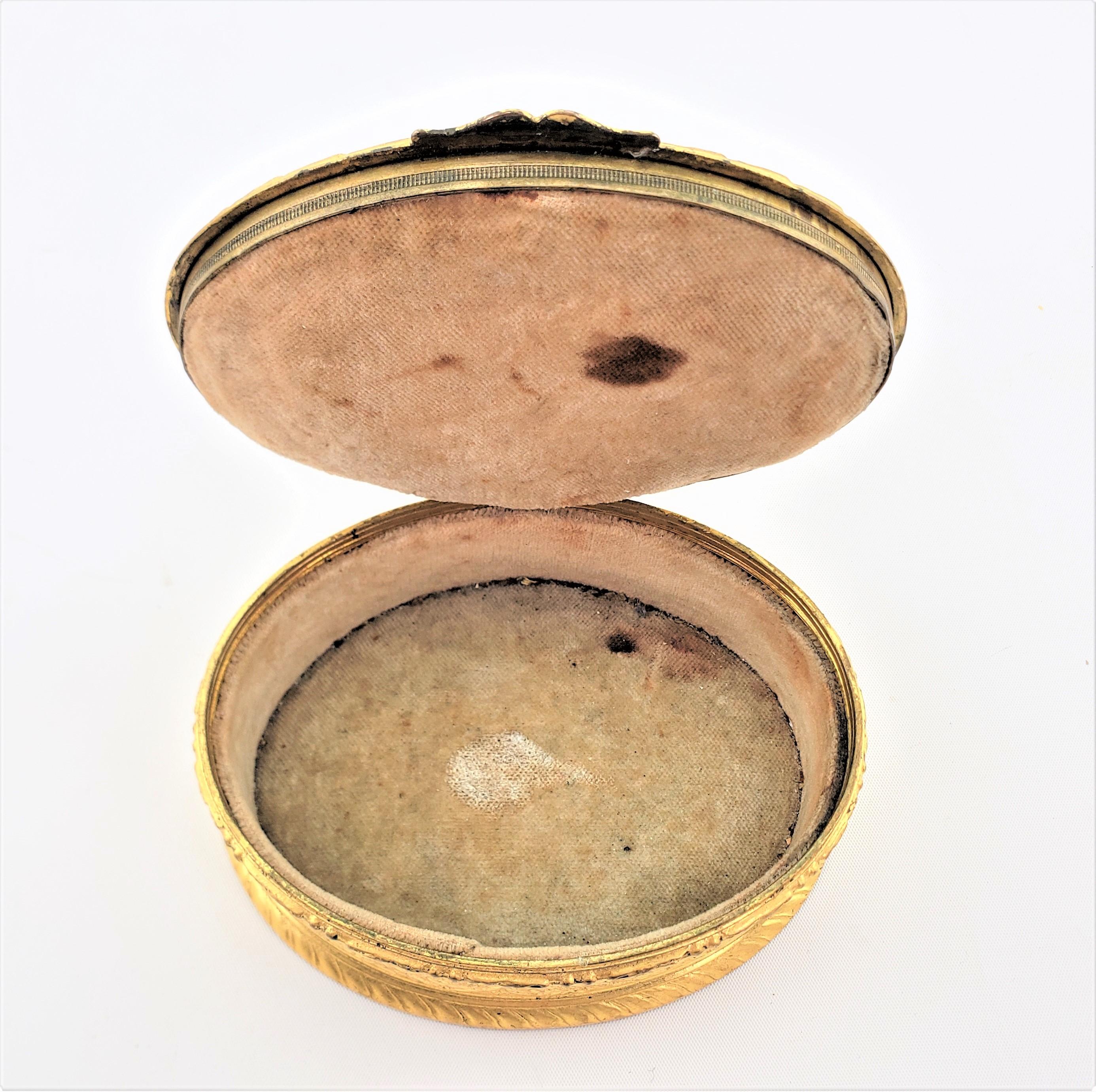 Antike Kommode oder Schmuckkästchen mit Emaille-Porträt und vergoldeten Bronzebeschlägen  im Angebot 2