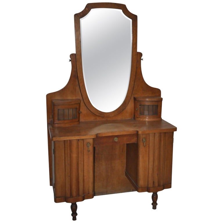 Antique Dressing Table or Vanity For Sale at 1stDibs