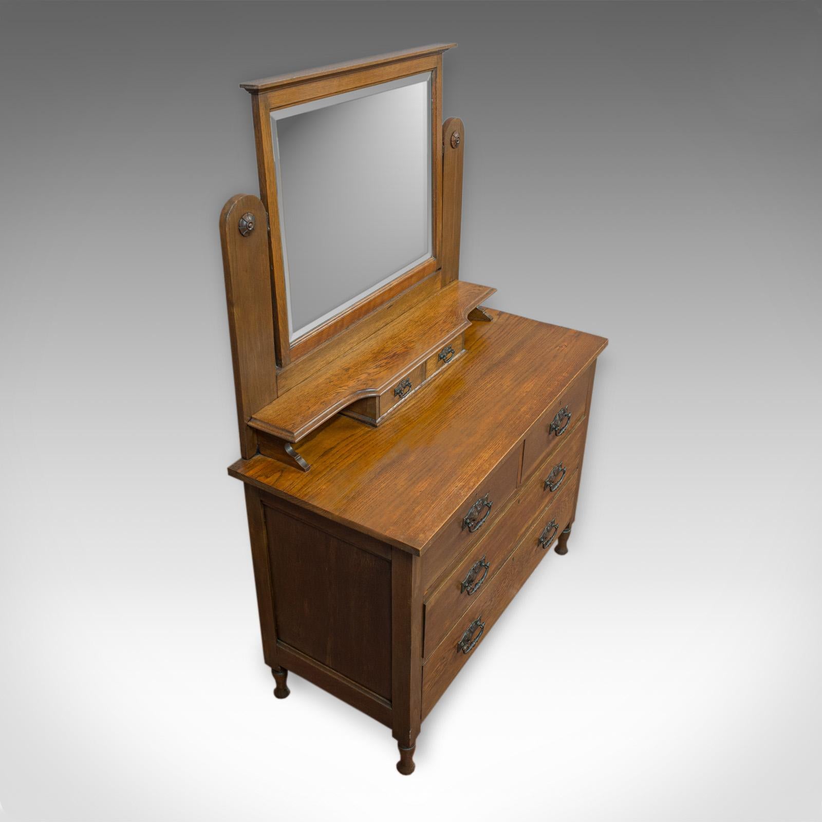 Coiffeuse ancienne:: Ray and Miles:: Edwardian:: Oak:: Vanity Chest:: circa 1910 Bon état à Hele, Devon, GB