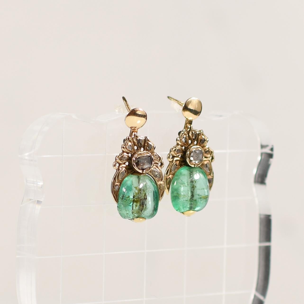 Antike geschliffene Smaragd-Cabochon-Ohrringe mit Rosenschliff-Diamanten 14K Gold 1