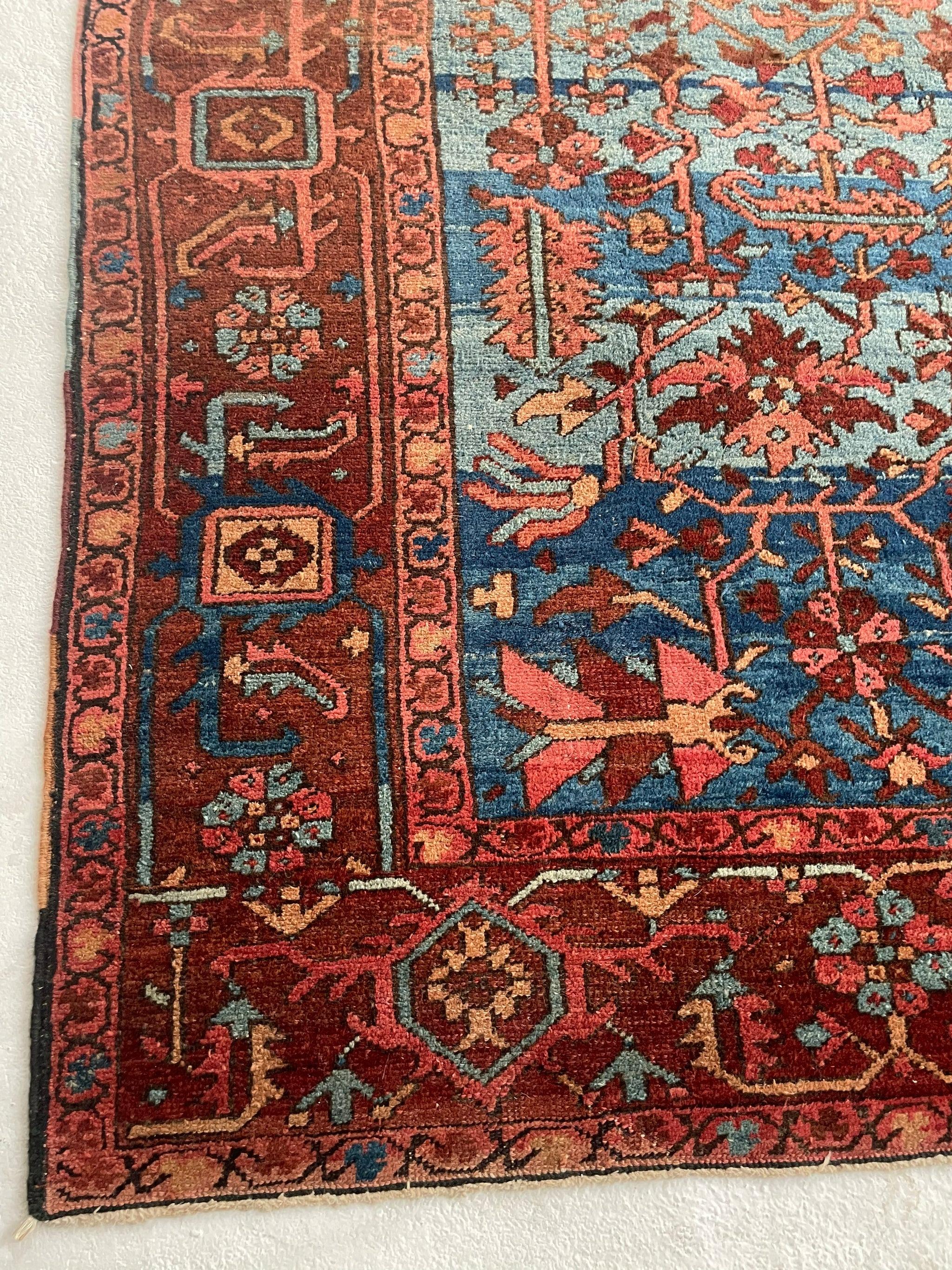 Antique Drop Dead Gorgeous Persian Heriz Rug , circa 1920's In Good Condition In Milwaukee, WI