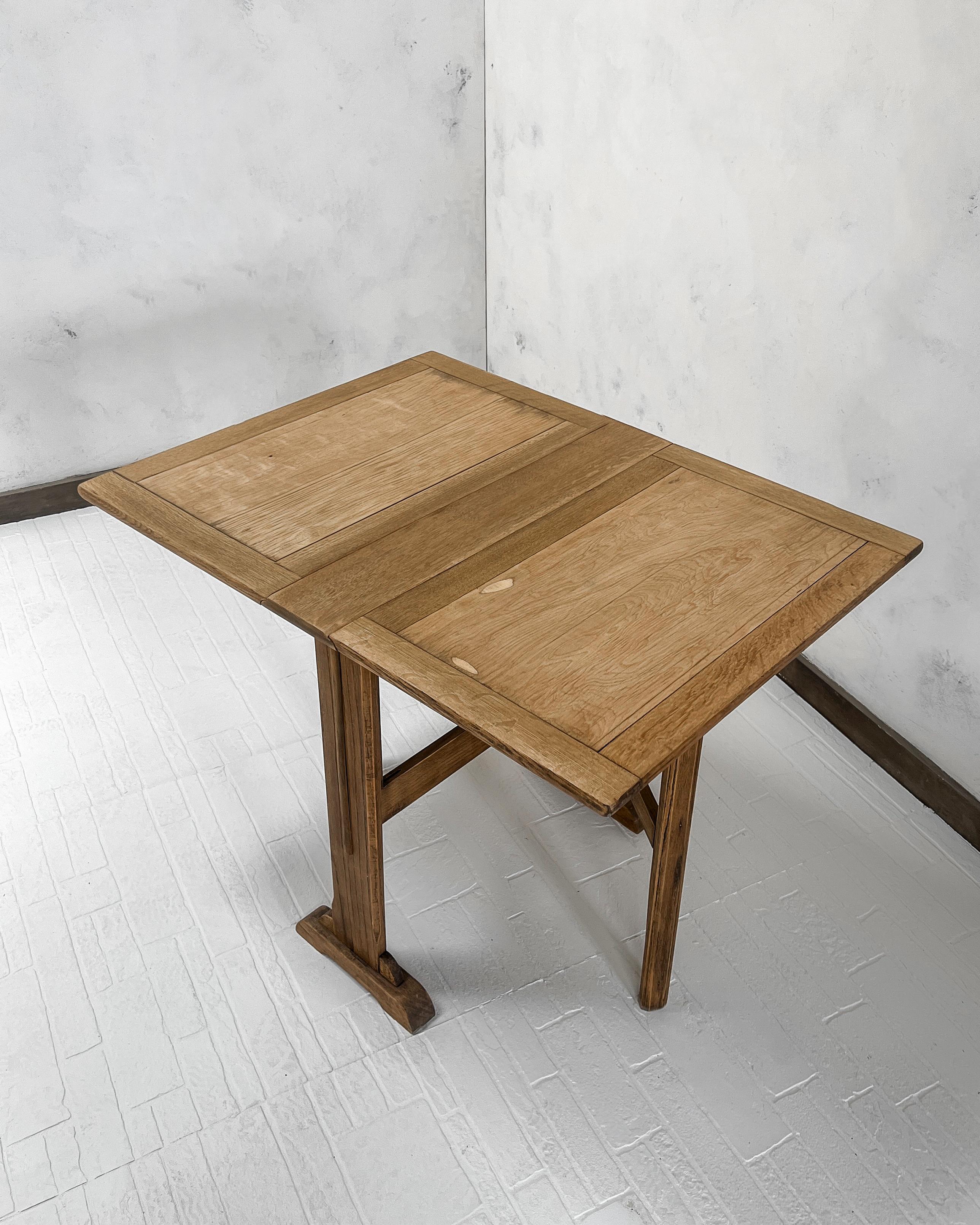 American Antique Drop Leaf Accent Table