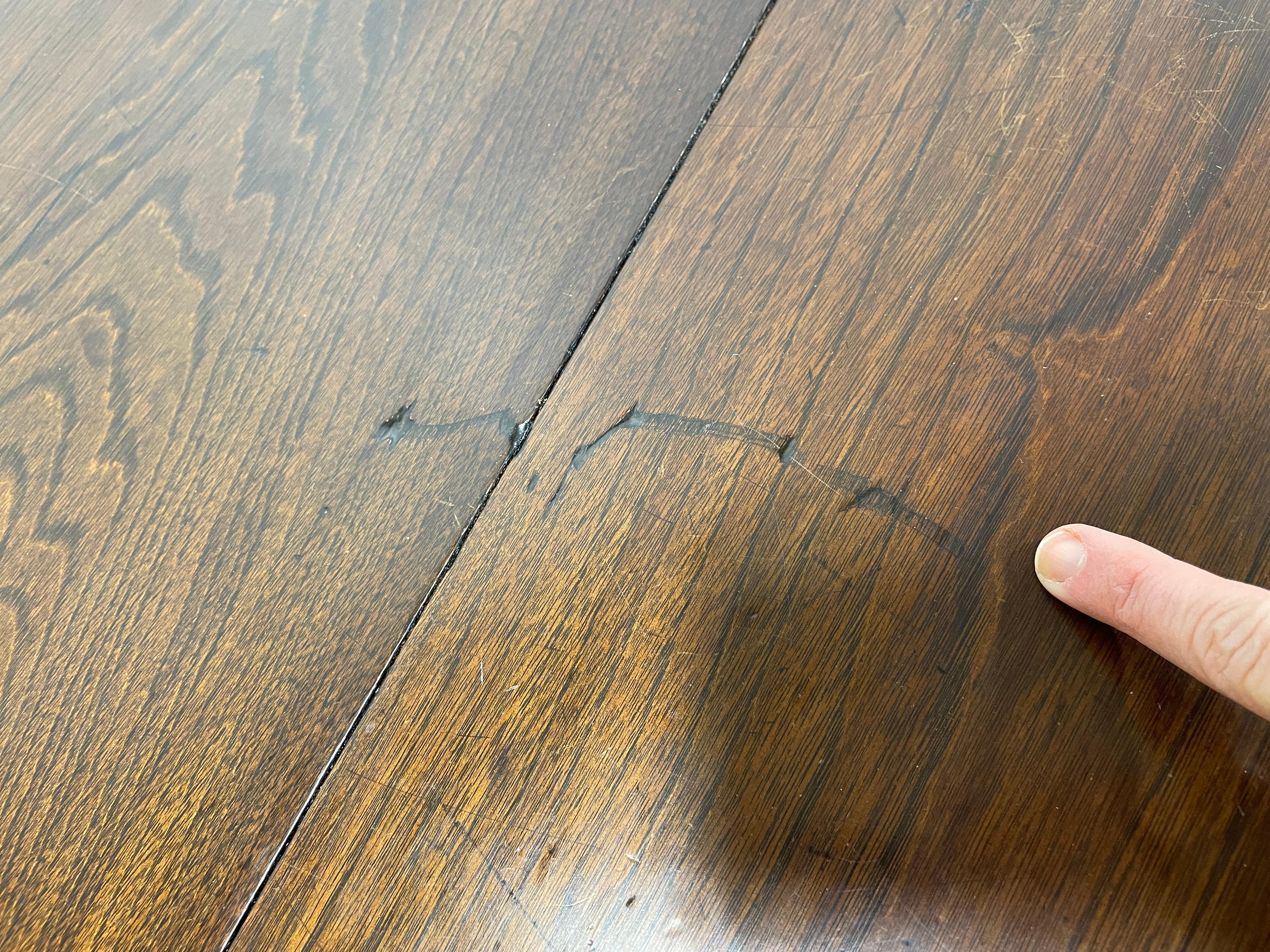Antique Drop Leaf Expandable Mahogany Oval Dining Table, c. 1910 9