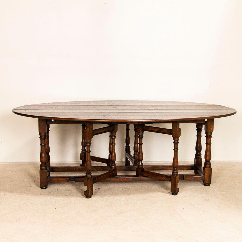 Antique Drop Leaf Gate Leg English Wake Table In Good Condition In Round Top, TX