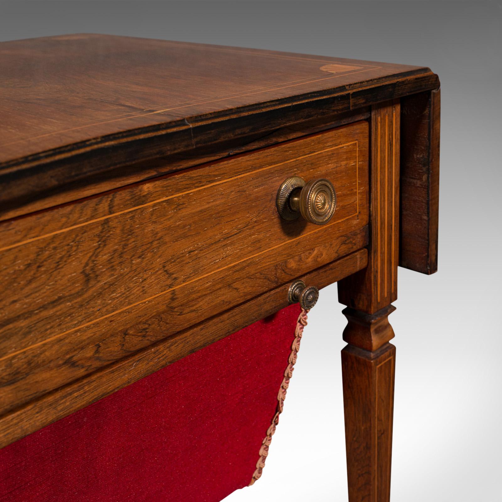 Bois de rose Ancienne table à couture à feuilles tombantes, anglaise, bois de rose, lampe d'appoint, Régence, vers 1820 en vente