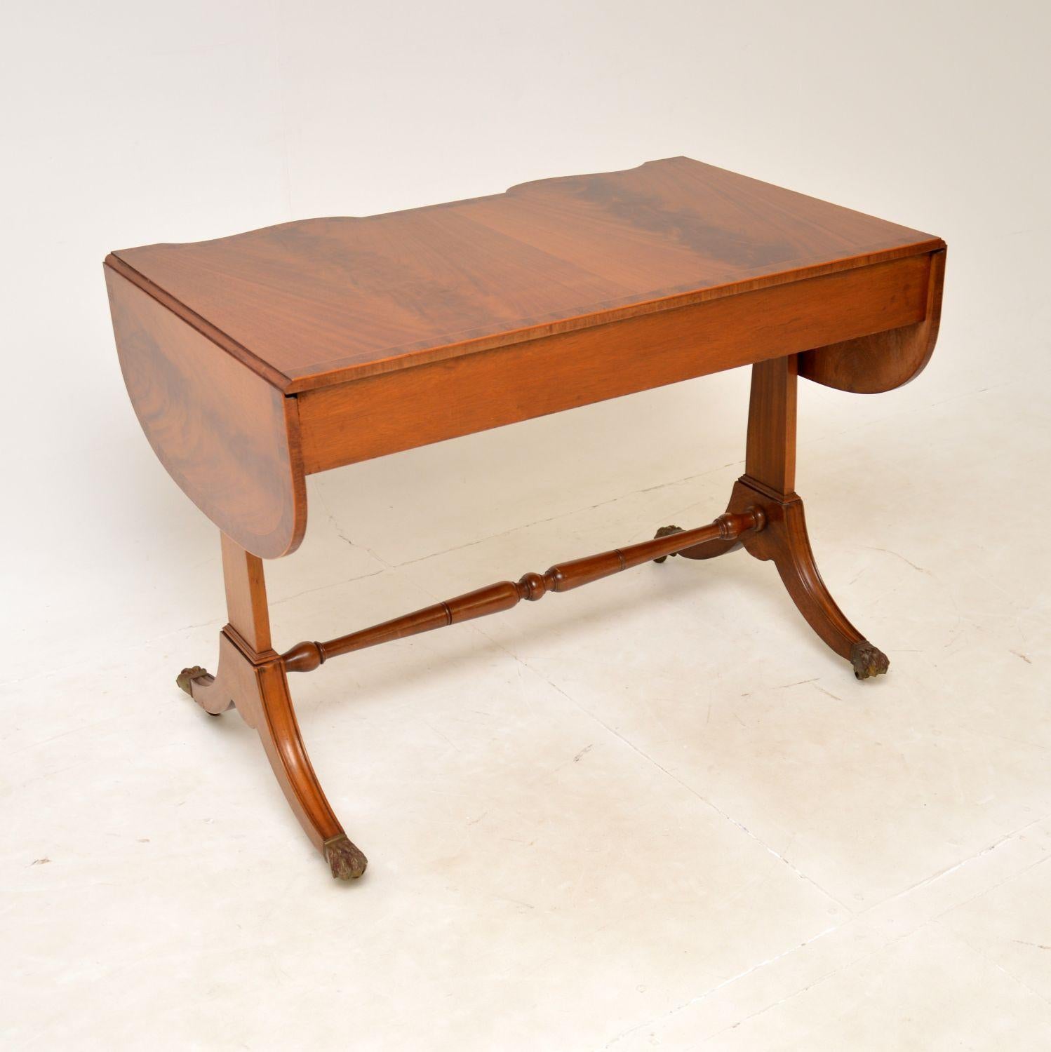 Antike Drop Leaf Sofa Tisch (Britisch) im Angebot