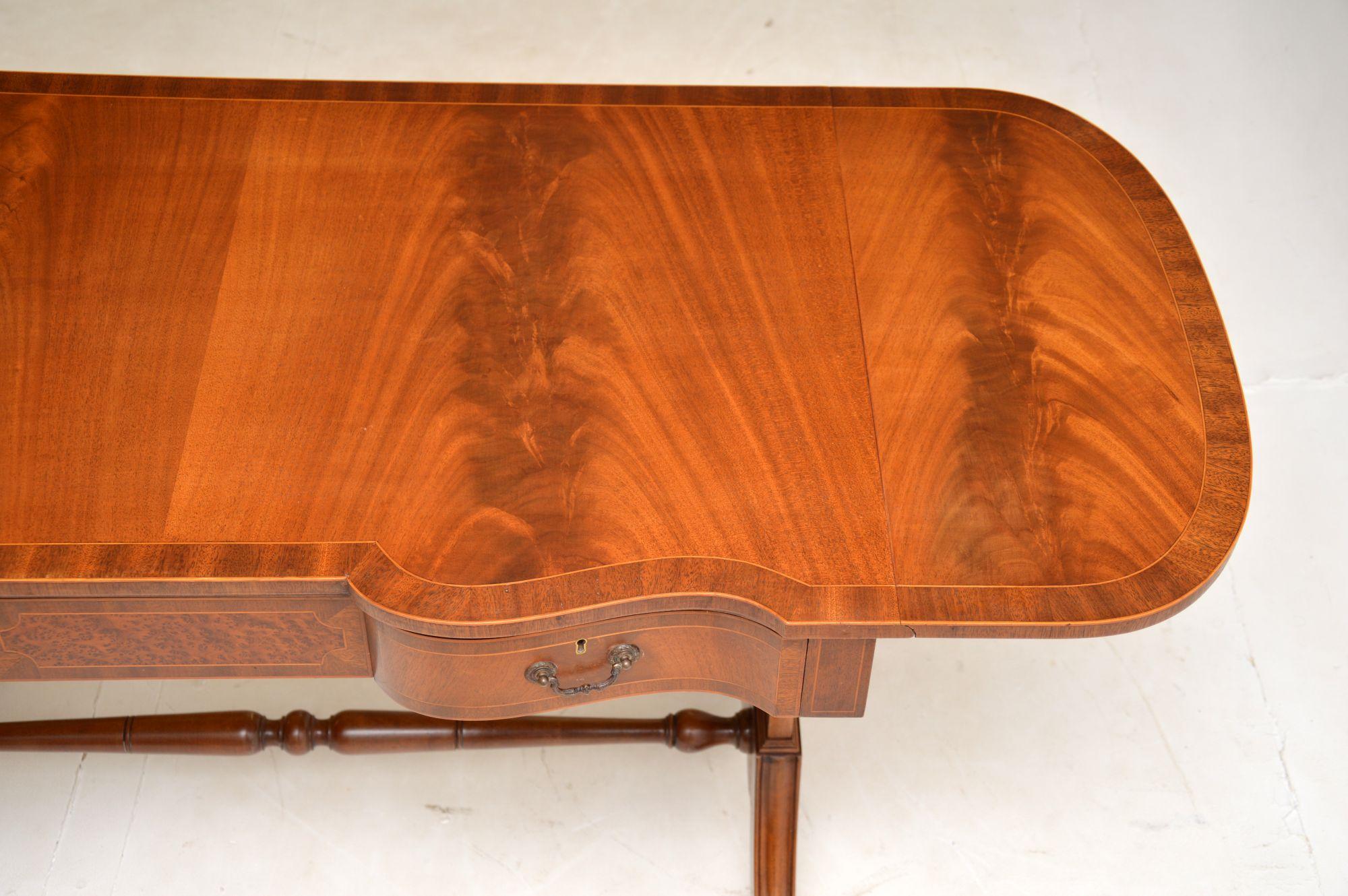 Walnut Antique Drop Leaf Sofa Table For Sale
