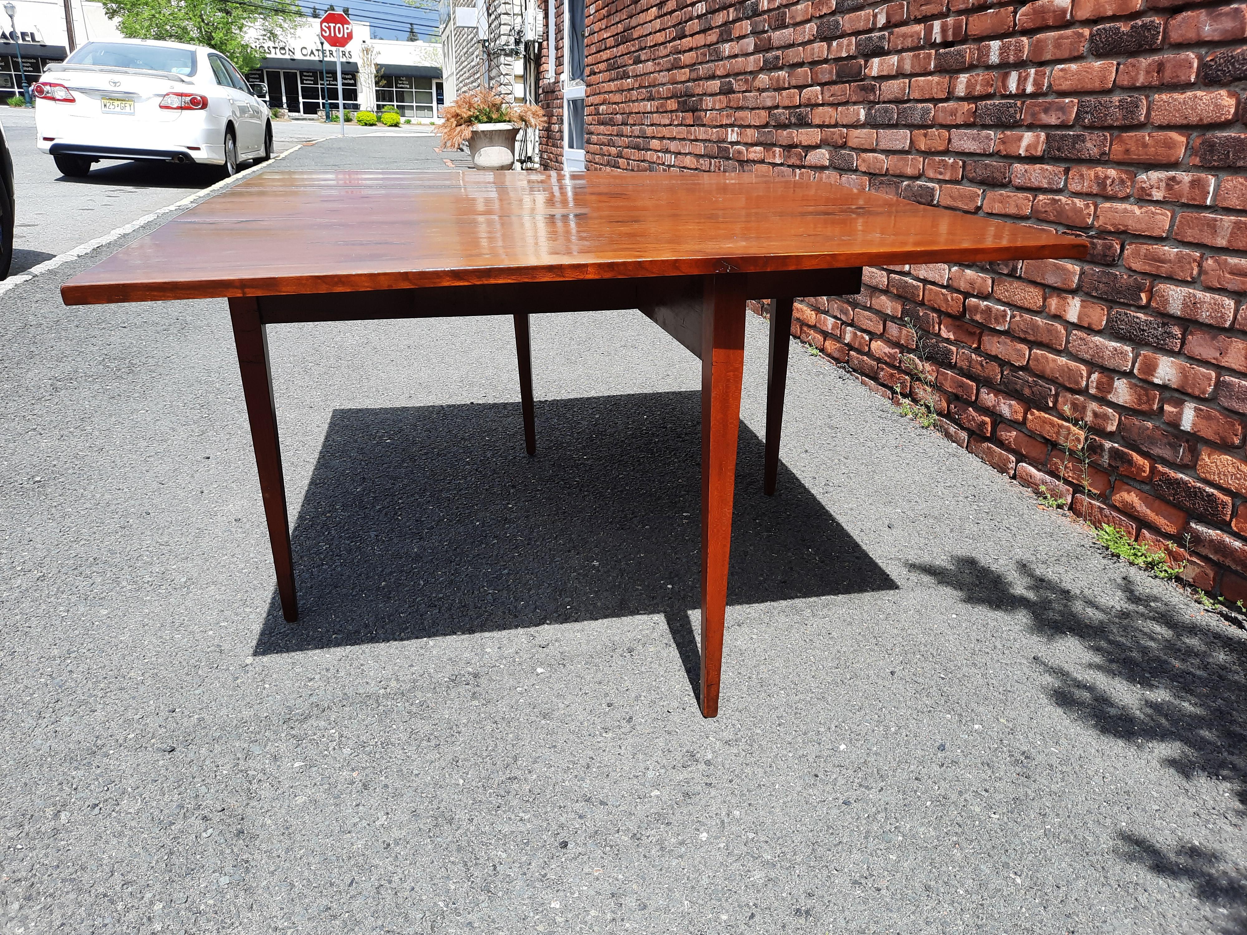 American Antique Drop Leaf Table in Solid Hardwood For Sale