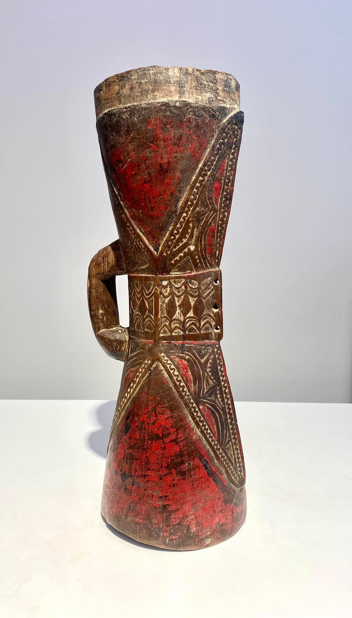 Tambor antiguo Sepik Medio Papúa Nueva Guinea Lagos Murik Ramu Oceanic Arts Iatmul Madera en venta