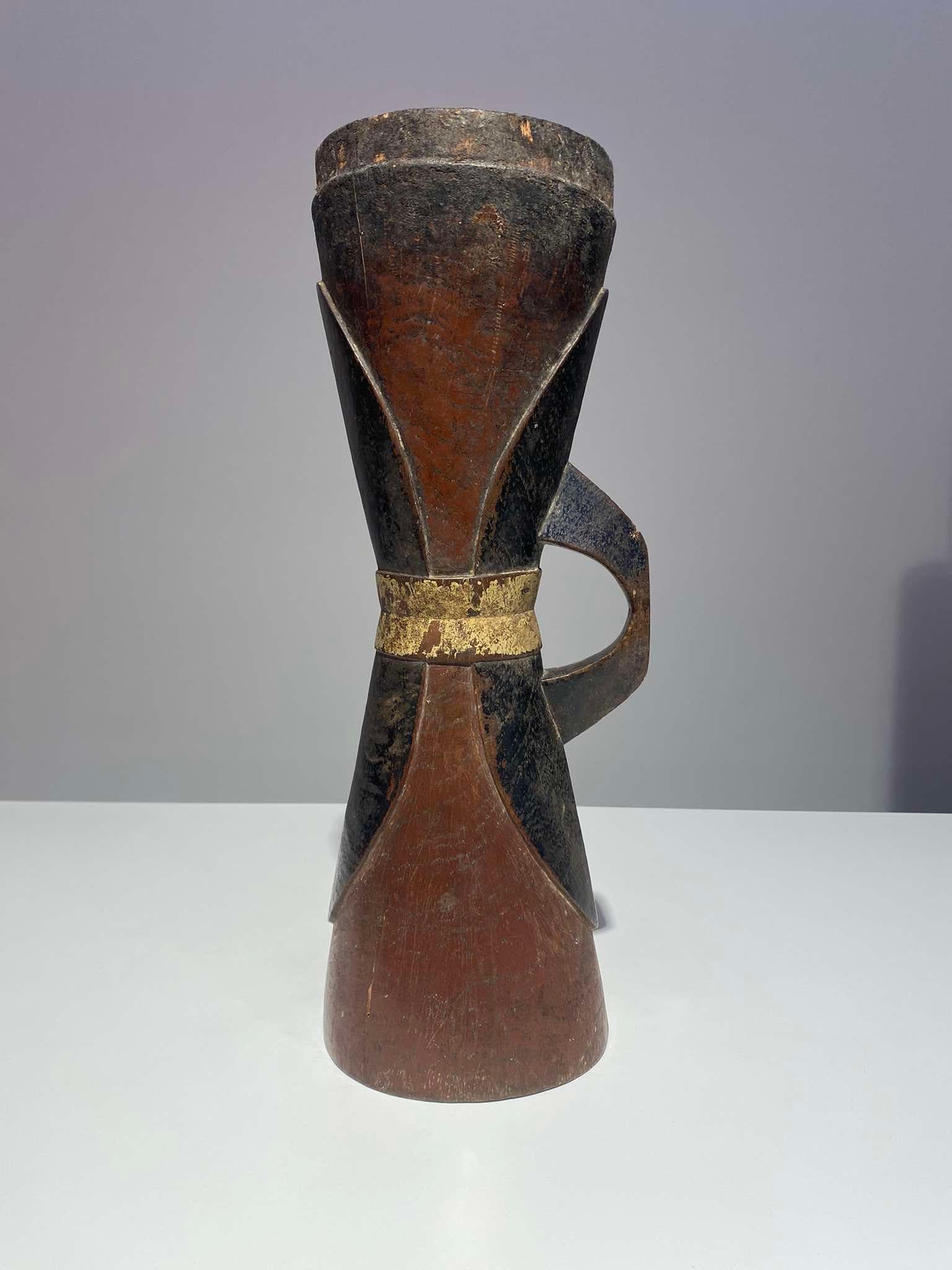 Antique tambour du Moyen Sépik Papouasie-Nouvelle-Guinée Murik lacs Ramu Océanique Art Iatmul en vente 1