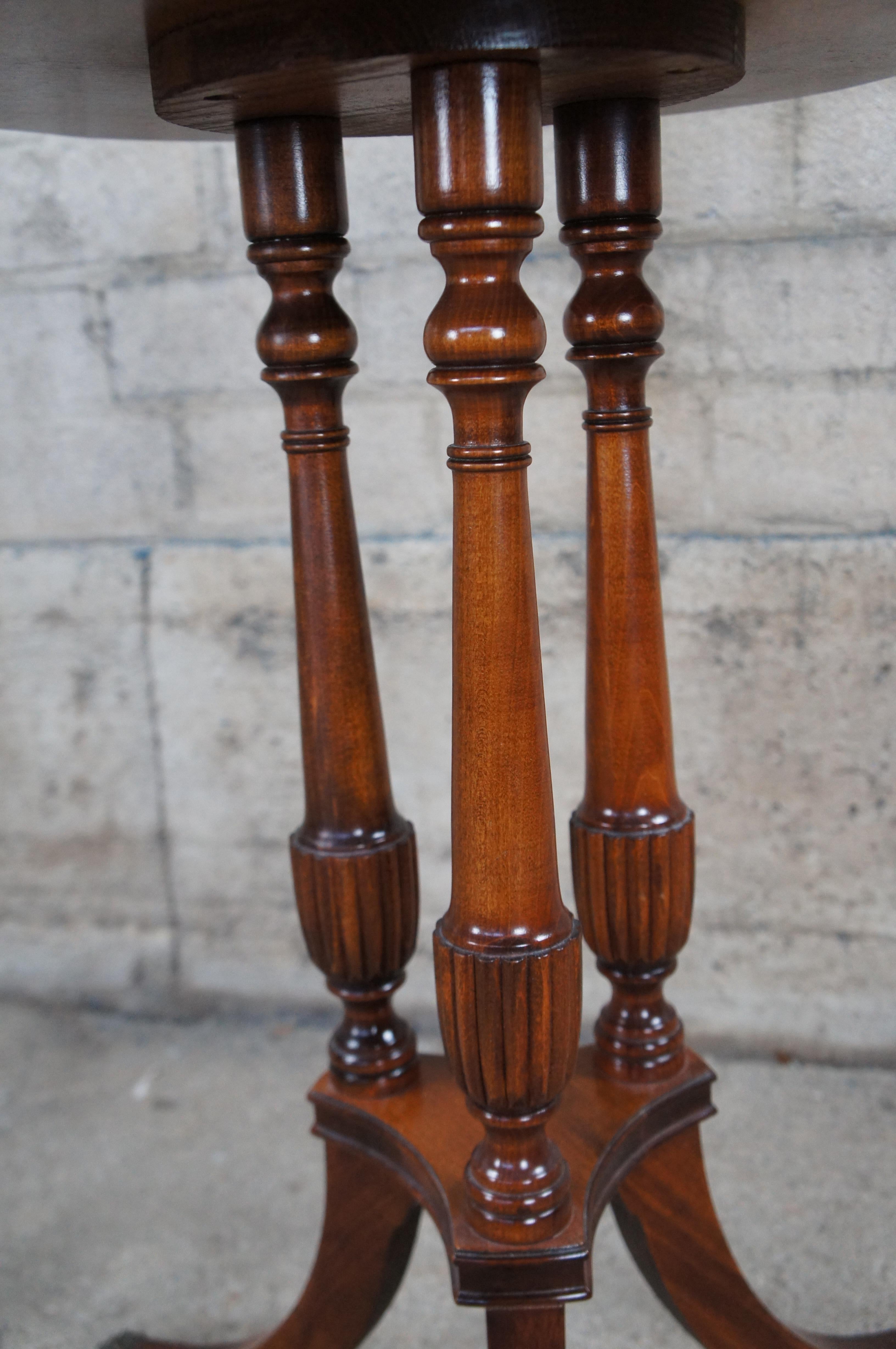 Antique Duncan Phyfe Mahogany Serpentine Pie Crust Pedestal Tea Table Stand 2