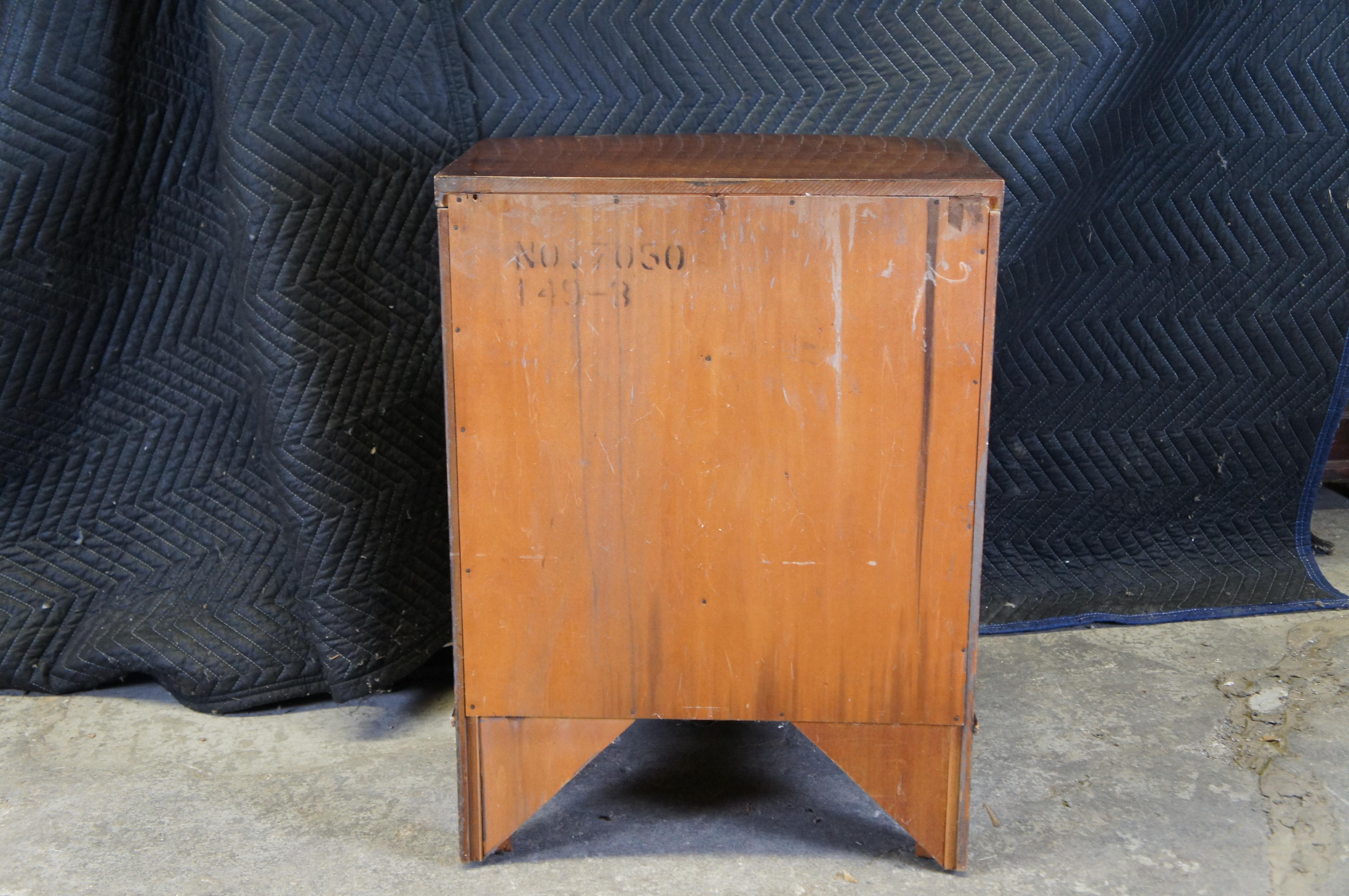 Table de nuit à étages en acajou Duncan Phyfe Table d'appoint d'extrémité 27
