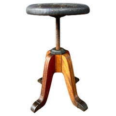 Tabouret de piano réglable de style Duncan Phyfe