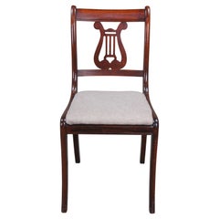 Antica sedia da pranzo con schienale ad arpa in stile Duncan Phyfe in mogano