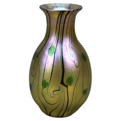 Antike Vase aus Durand-Herz- und Vine-Kunstglas, um 1930