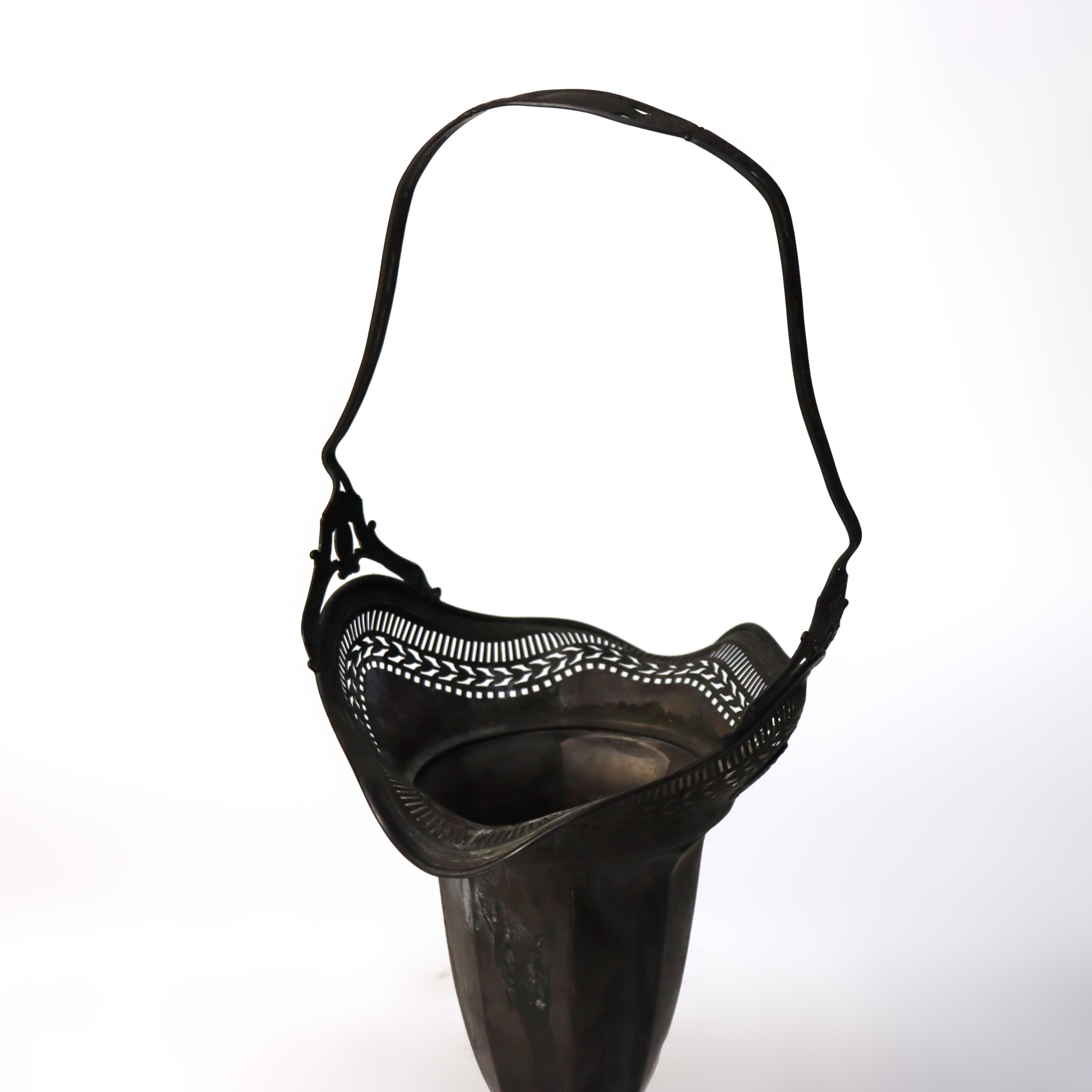 Argent sterling Antique Durgin Sterling Silver Reticulated Weighted Flower Basket C1920 en vente