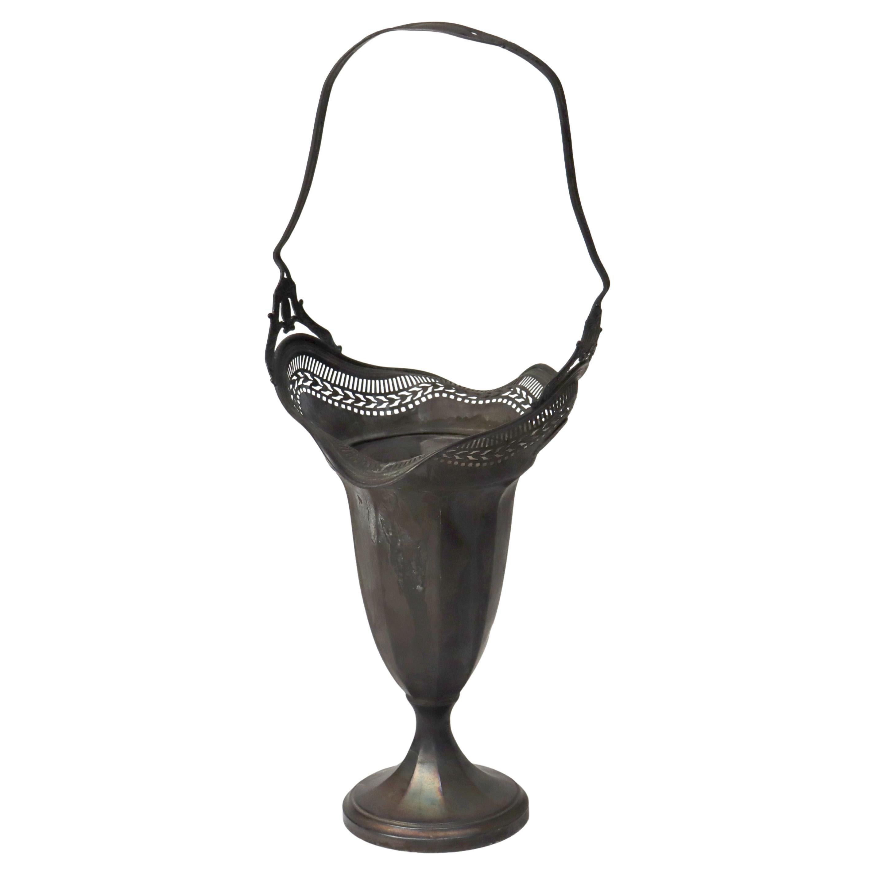 Antique Durgin Sterling Silver Reticulated Weighted Flower Basket C1920 en vente