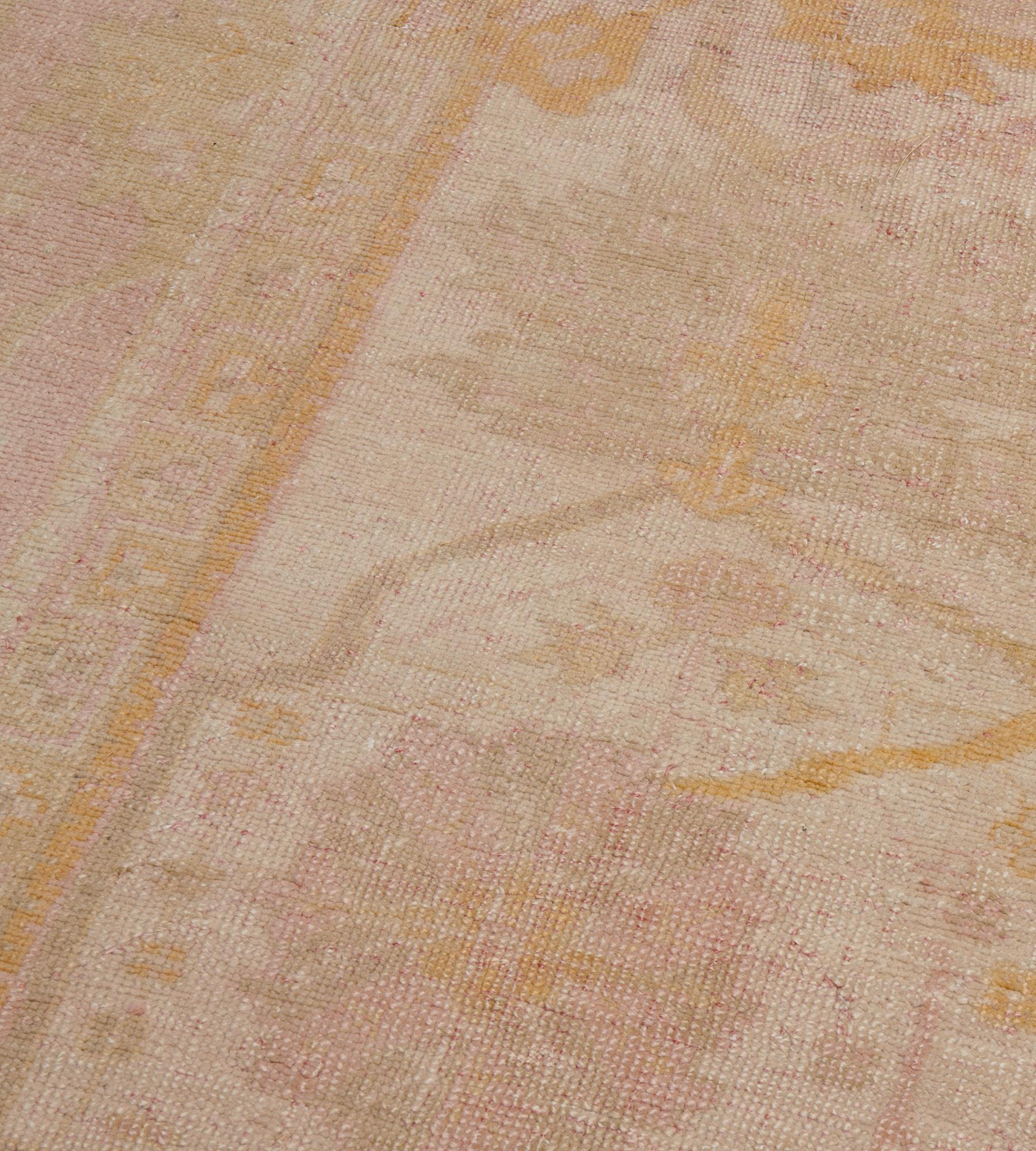 Antiker authentischer Anatolischer Oushak-Teppich aus Wolle in Altrosa im Angebot 5