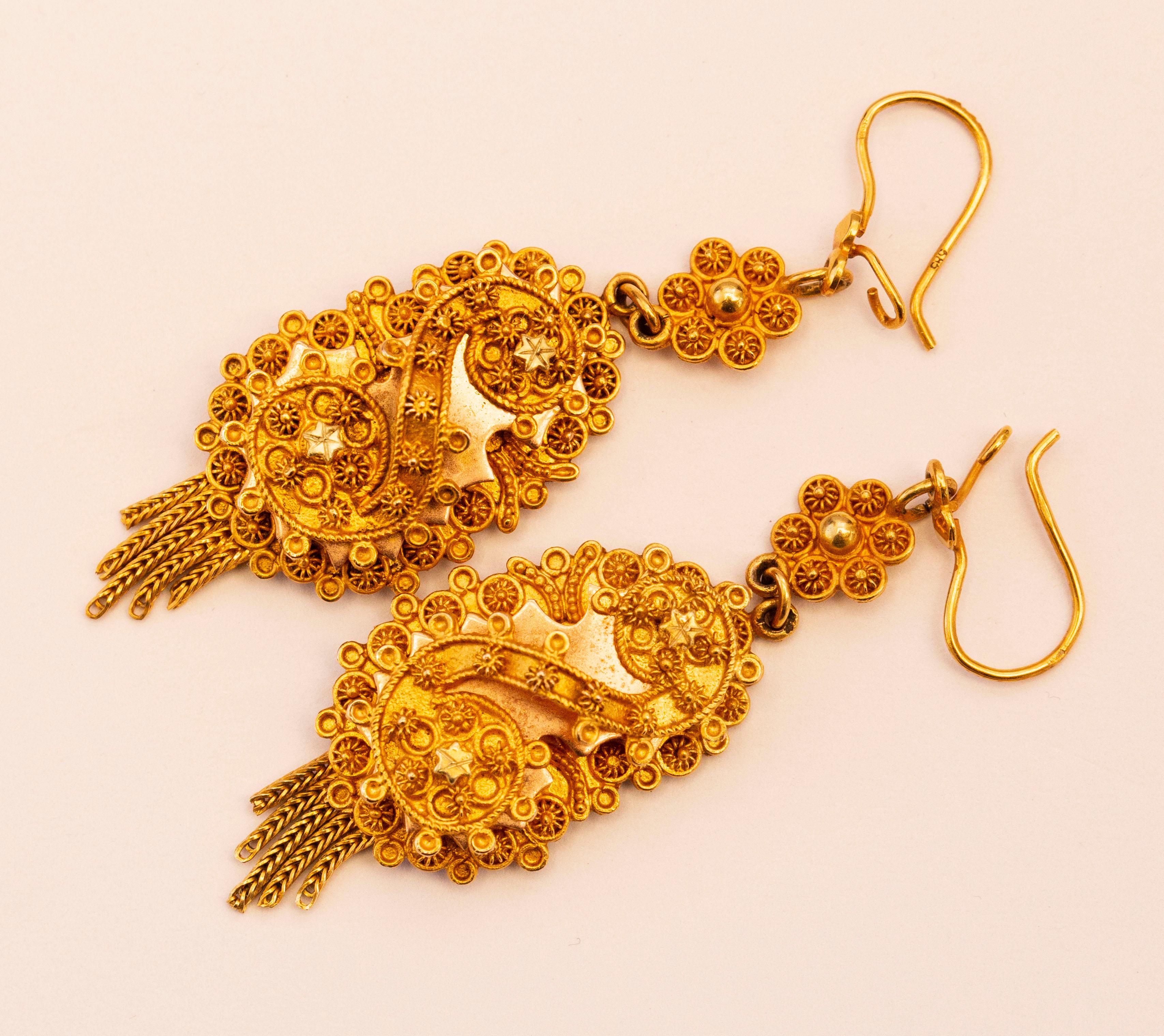 Victorien Paire de boucles d'oreilles hollandaises anciennes en or massif jaune et rose 14 carats en vente
