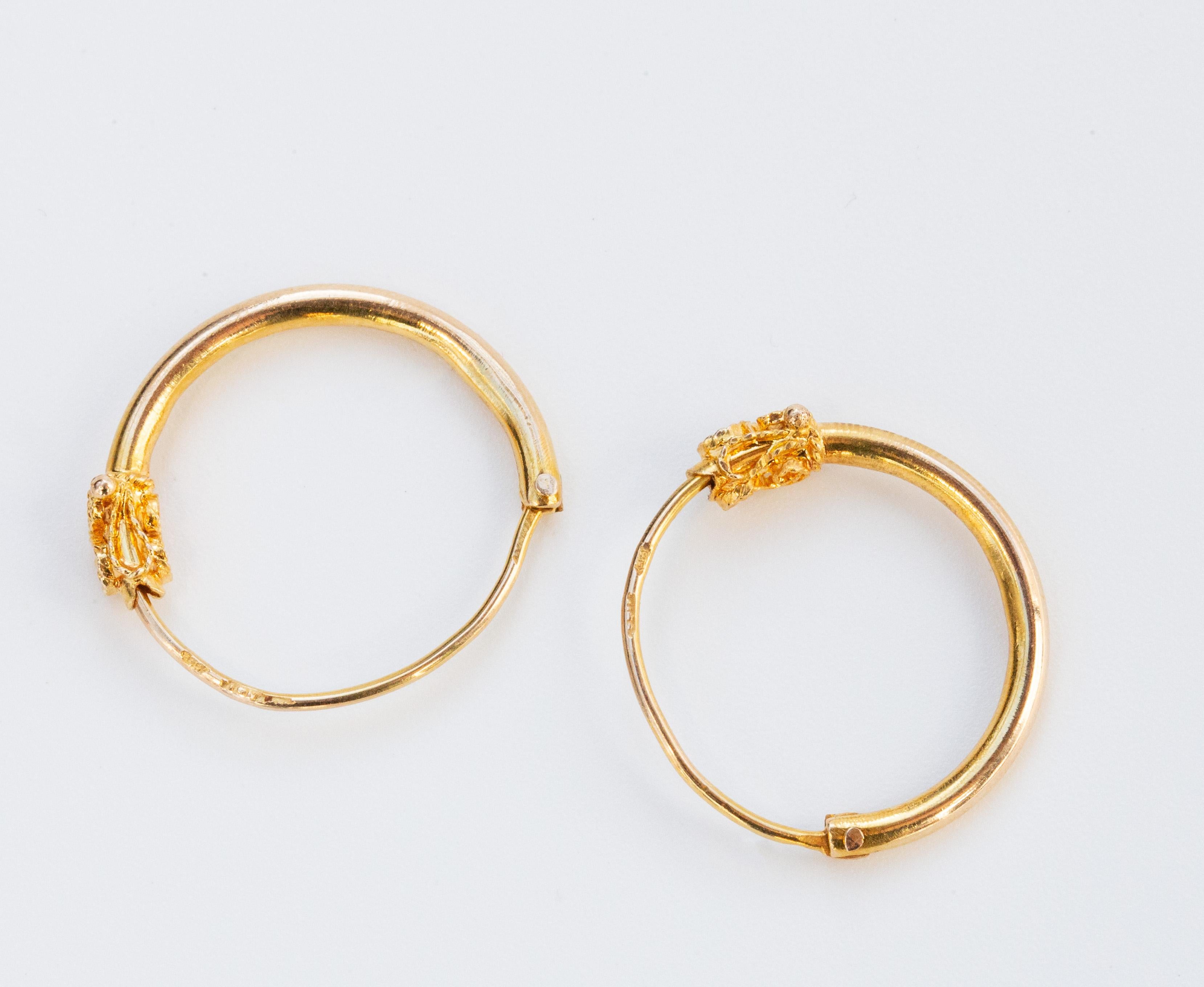 Women's or Men's Antique Dutch 14 Karat Yellow Gold Hoop Earrings with Filigree Decoration For Sale