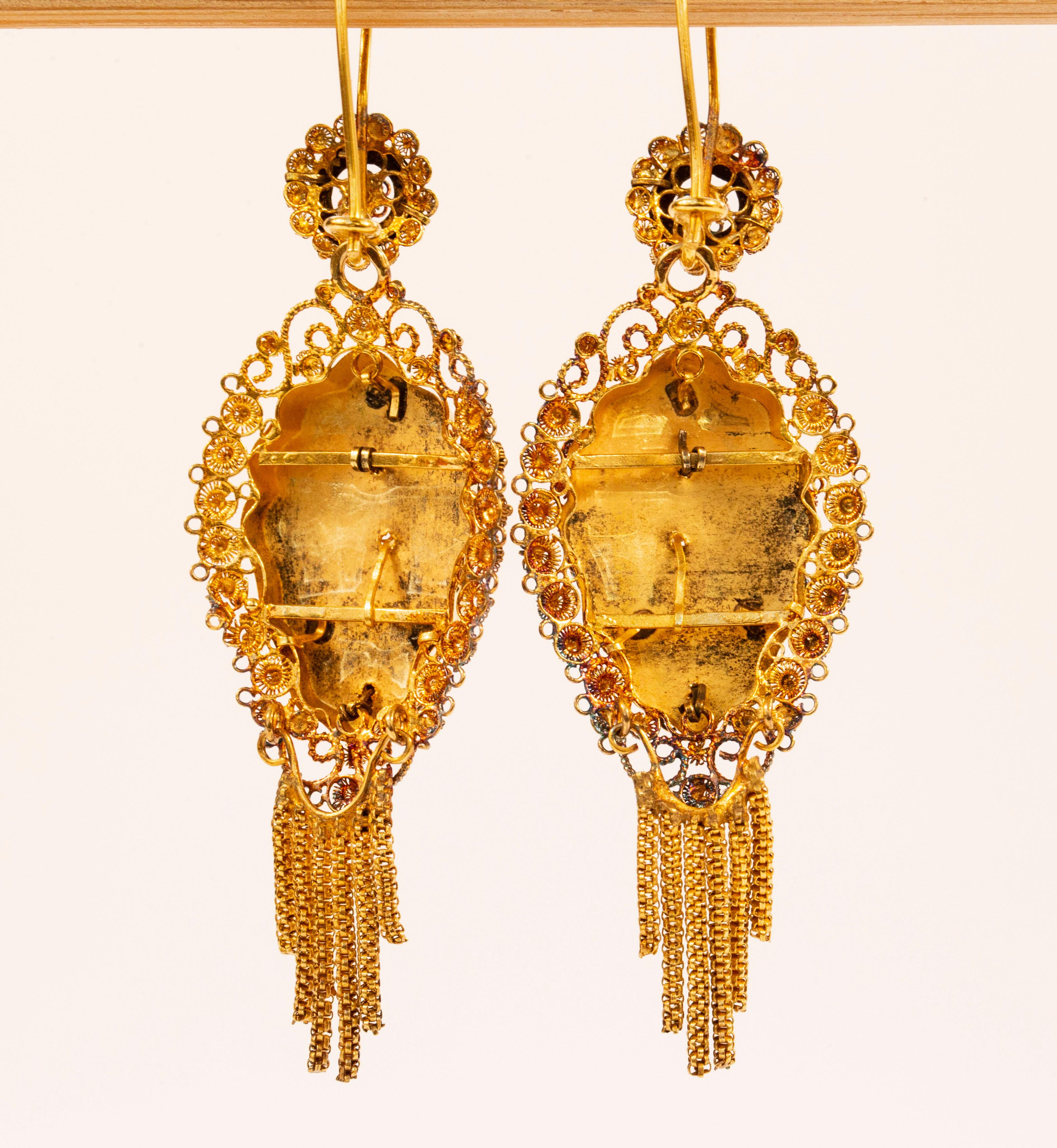 Paar antike niederländische Ohrringe aus 14 Karat Gelbgold  im Angebot 5
