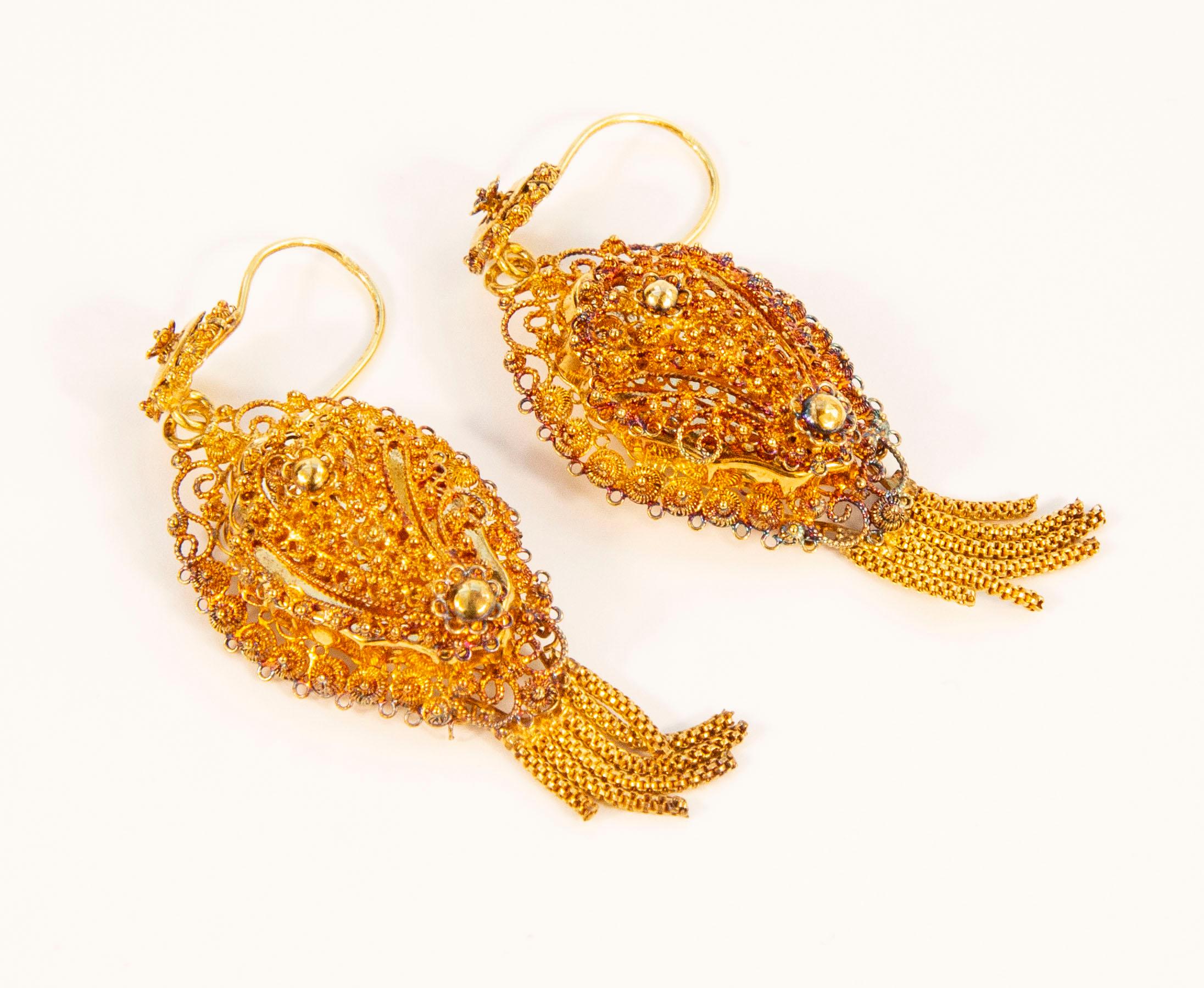 Antique Dutch 14 Karat Yellow Gold Pair of Earrings  For Sale 7