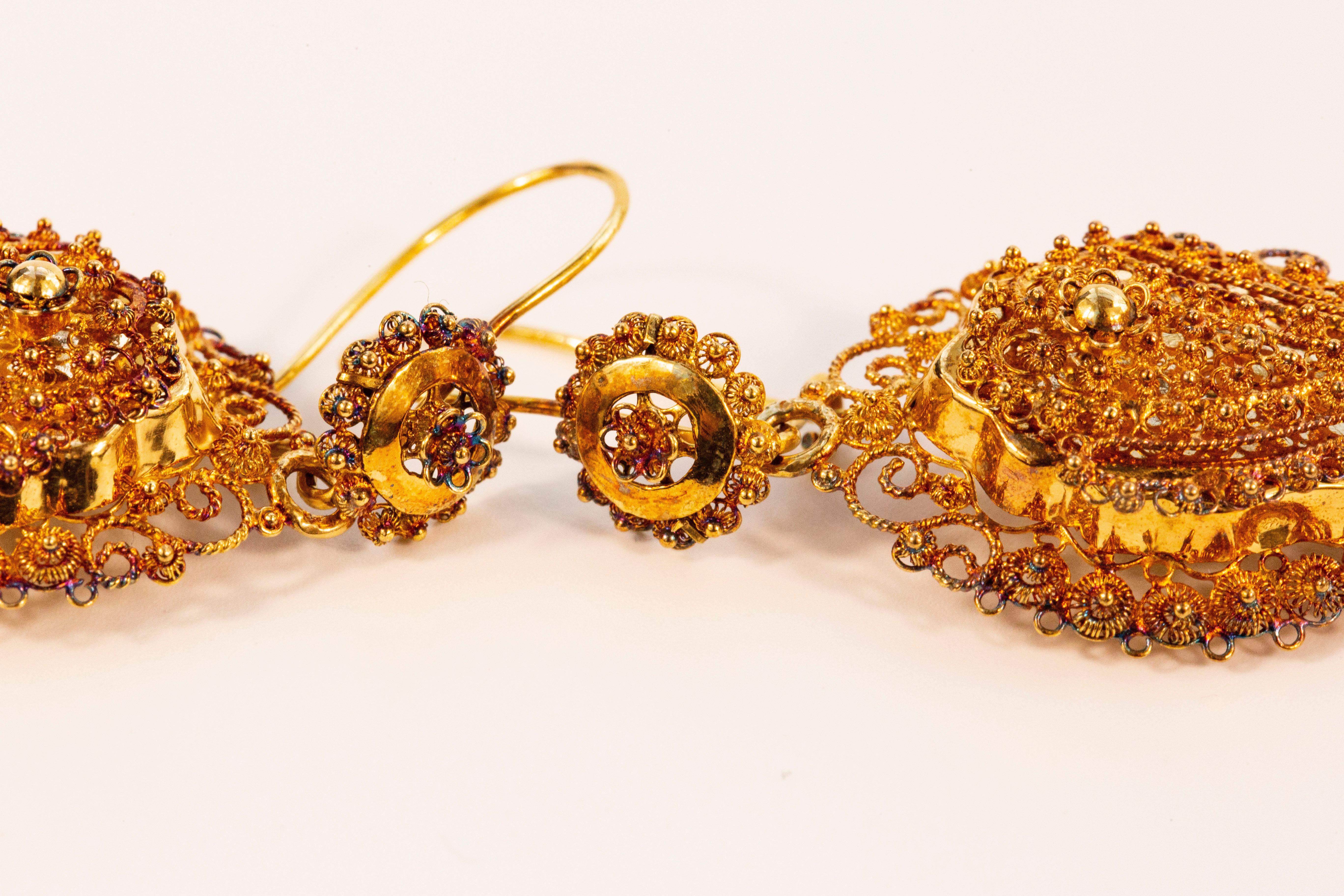 Paar antike niederländische Ohrringe aus 14 Karat Gelbgold  im Angebot 2